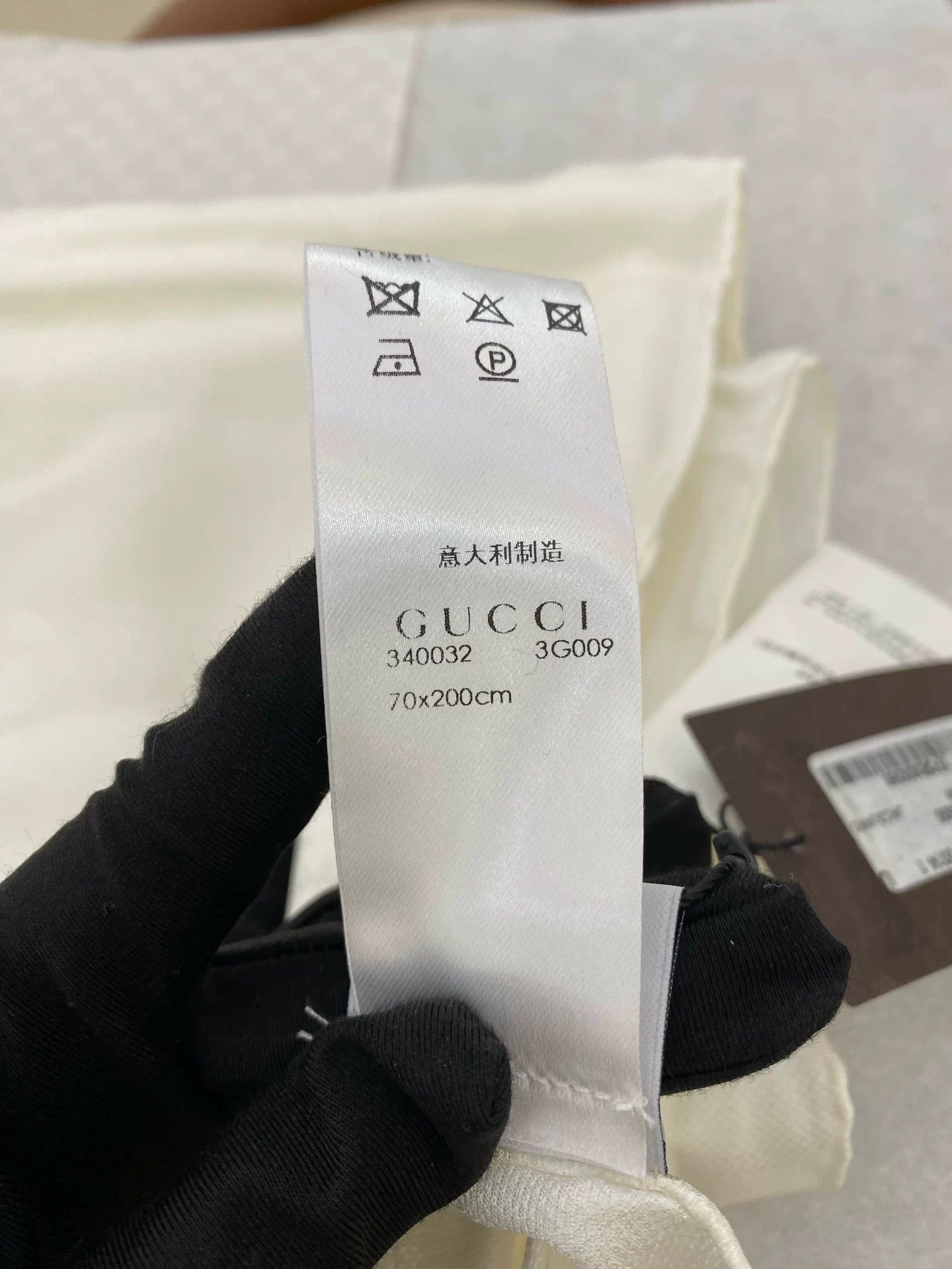 Gucci Gucci Scarf with Tags Unused Size ONE SIZE - 5 Thumbnail