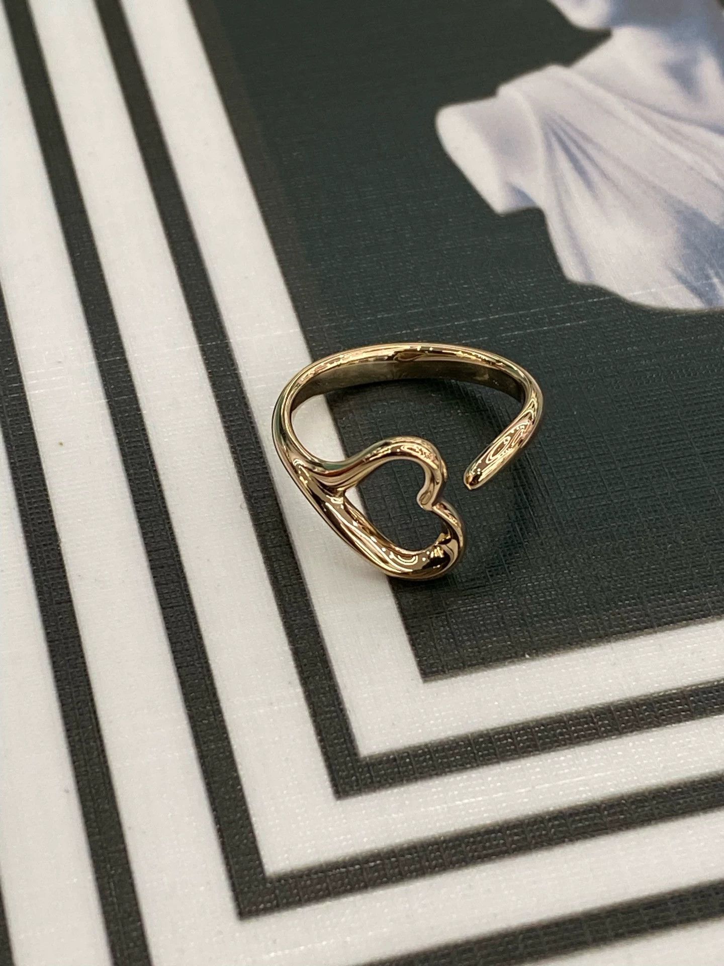 Tiffany & Co. Tiffany Heart Open Ring 18k Rose Gold Size ONE SIZE - 6 Thumbnail