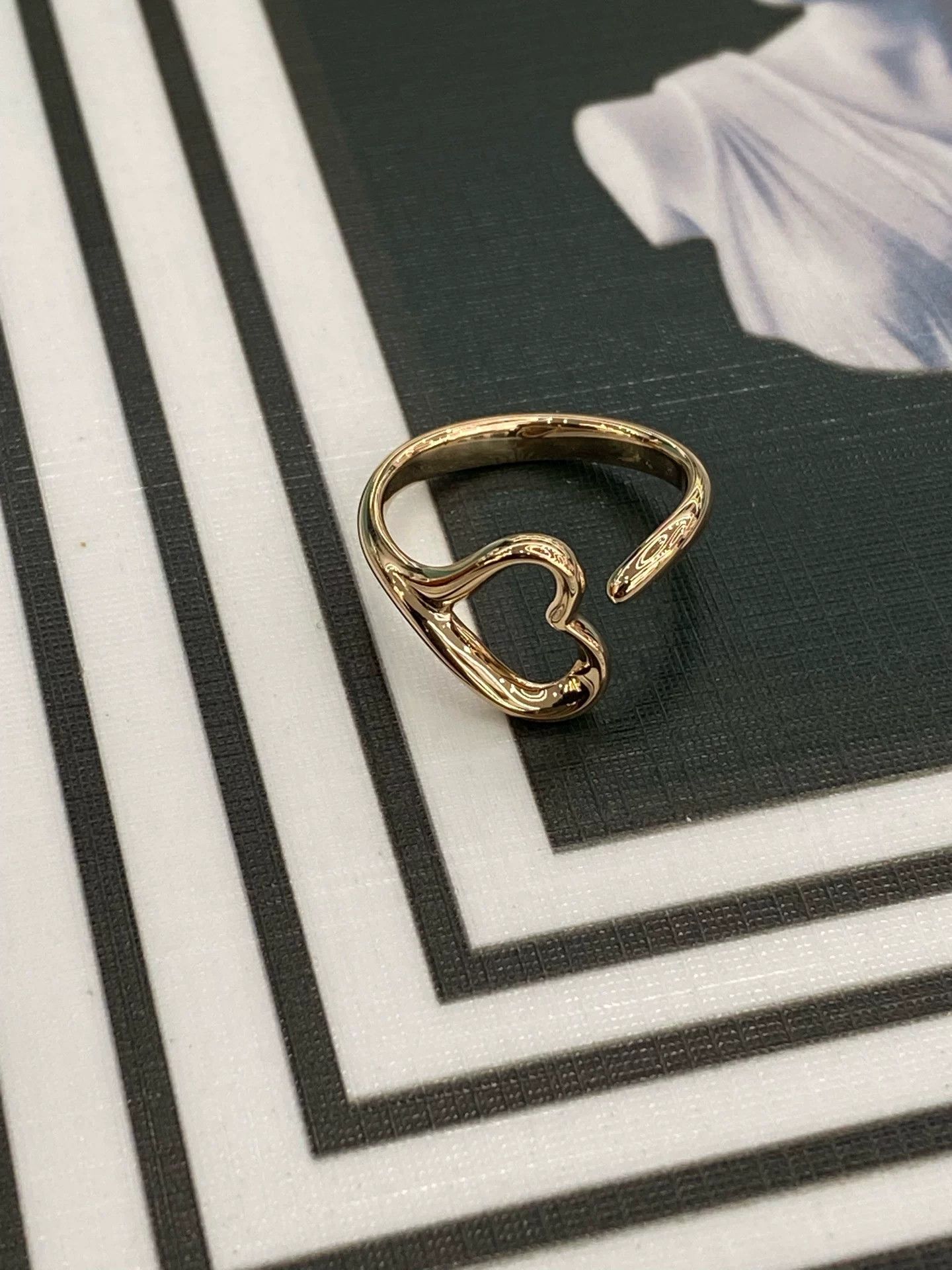 Tiffany & Co. Tiffany Heart Open Ring 18k Rose Gold Size ONE SIZE - 7 Thumbnail