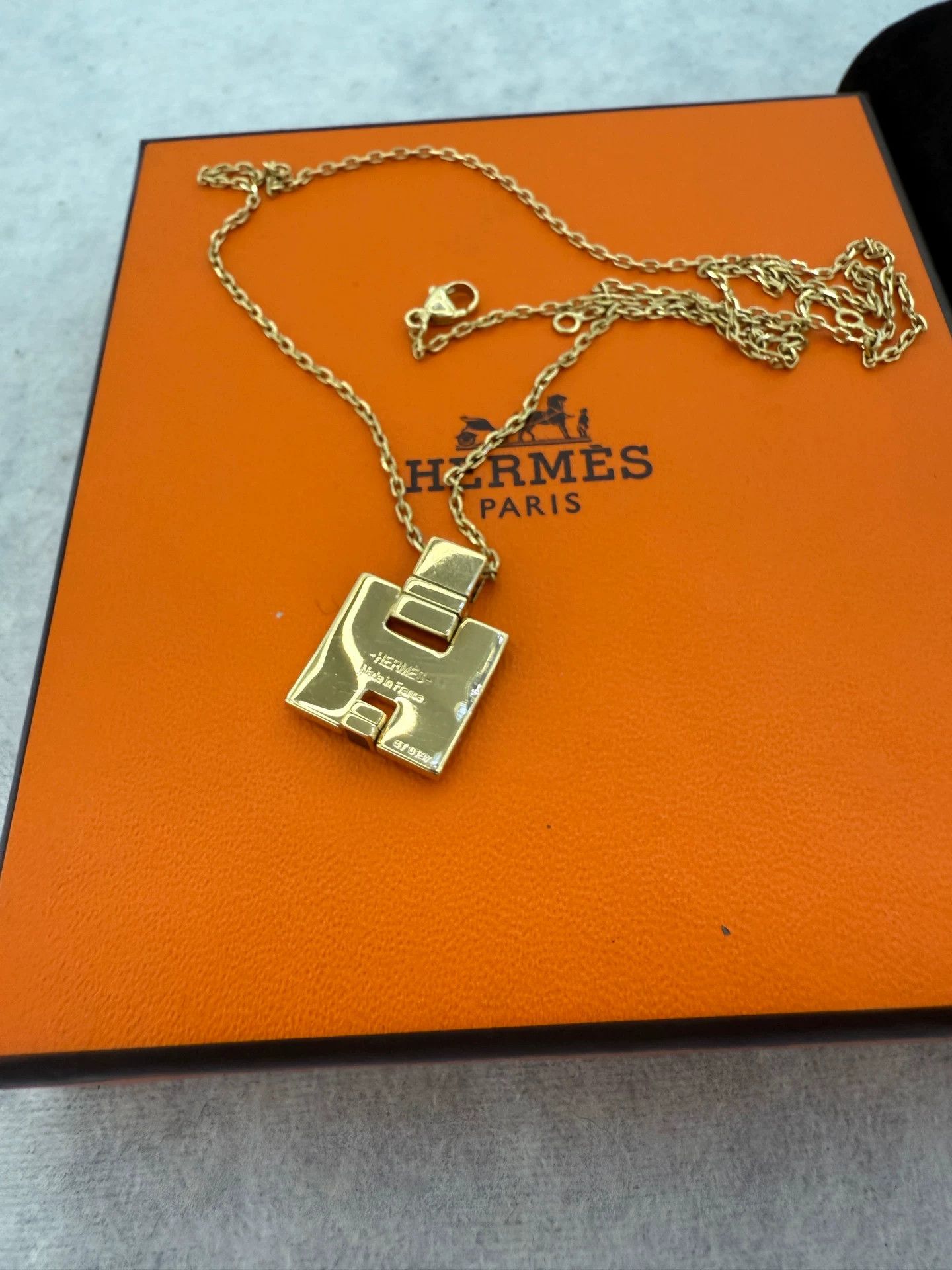 Hermes Hermes Eileen H Buckle Square Necklace Size ONE SIZE - 7 Thumbnail