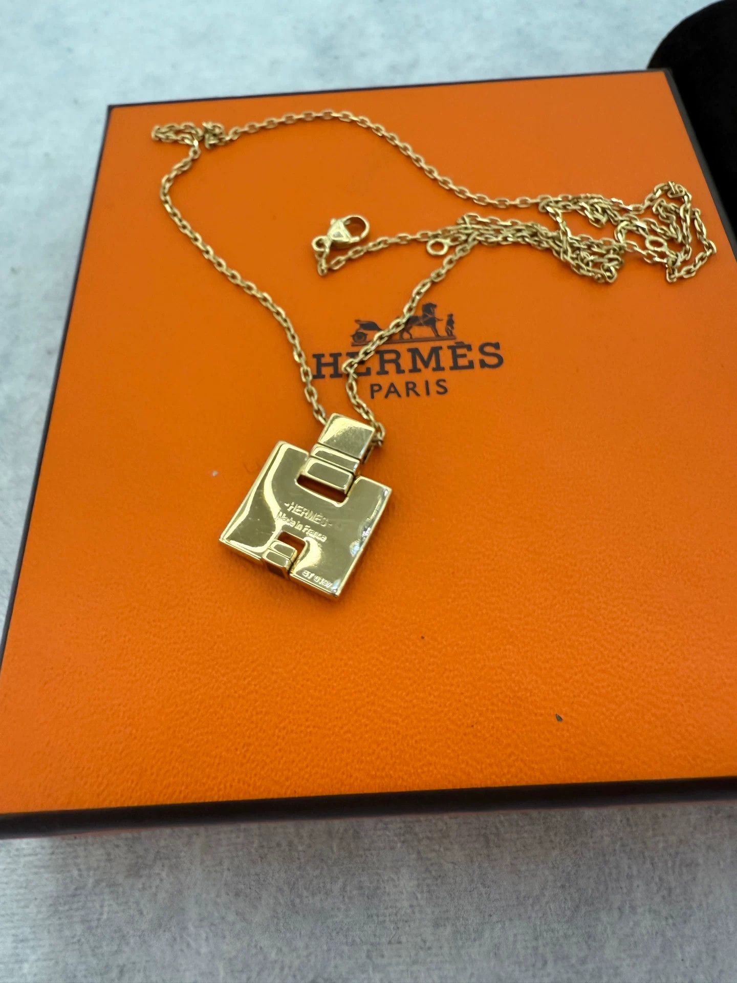 Hermes Hermes Eileen H Buckle Square Necklace Size ONE SIZE - 6 Thumbnail