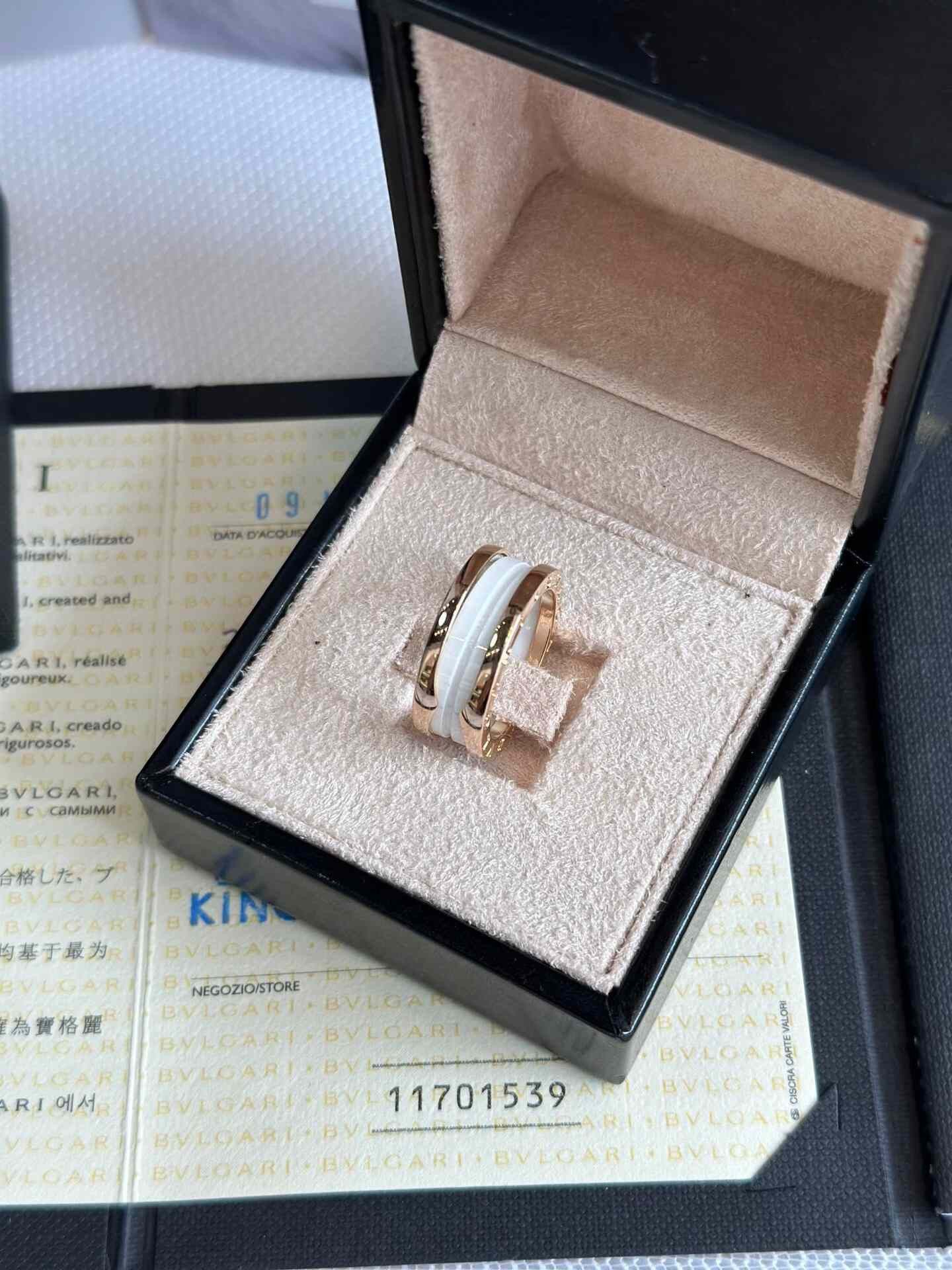 Bvlgari Bvlgari White Ceramic Ring Size ONE SIZE - 2 Thumbnail