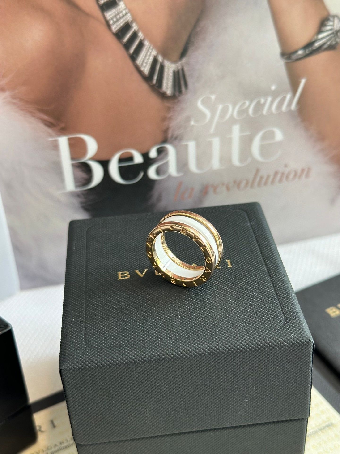 Bvlgari Bvlgari White Ceramic Ring Size ONE SIZE - 5 Thumbnail