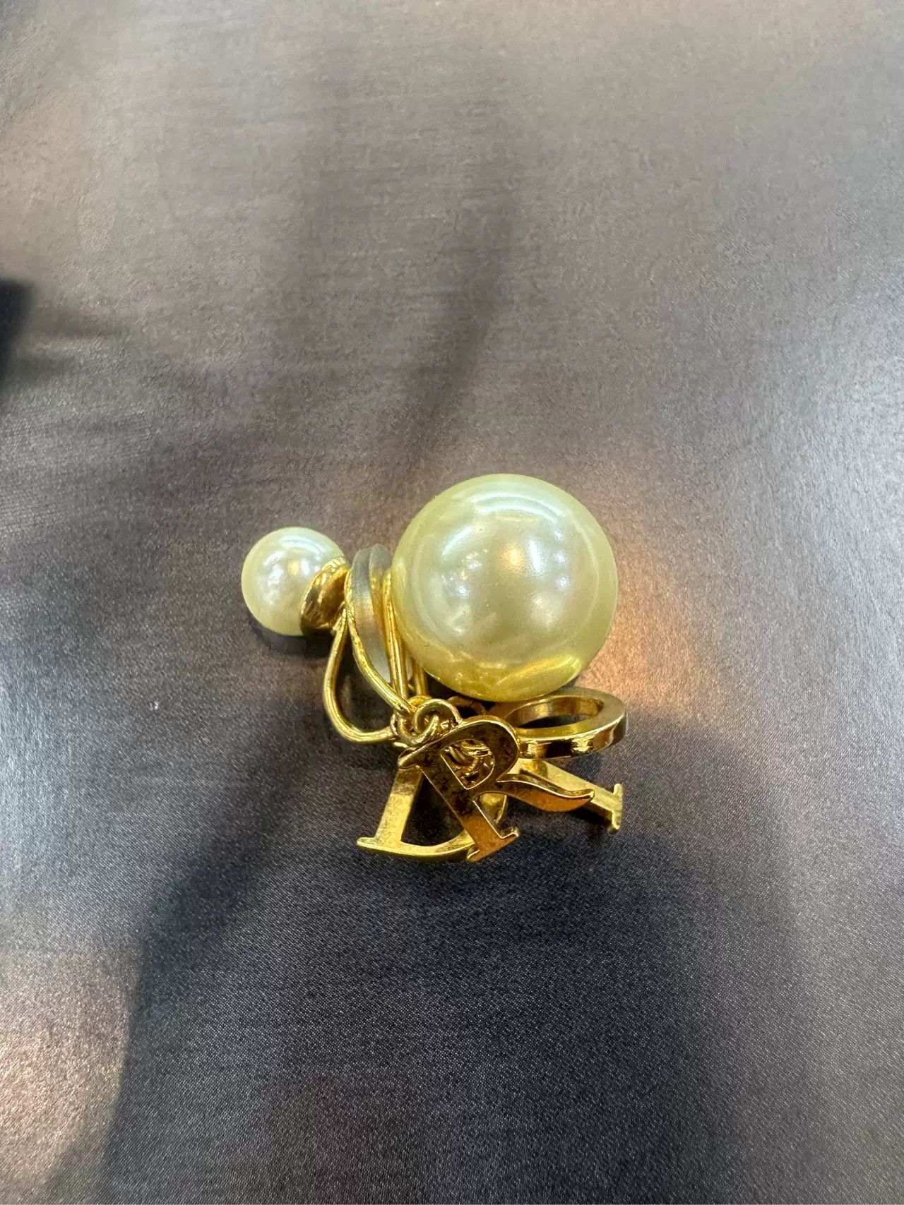 Dior Dior Pearl Ear Clip (Single) Size ONE SIZE - 4 Thumbnail