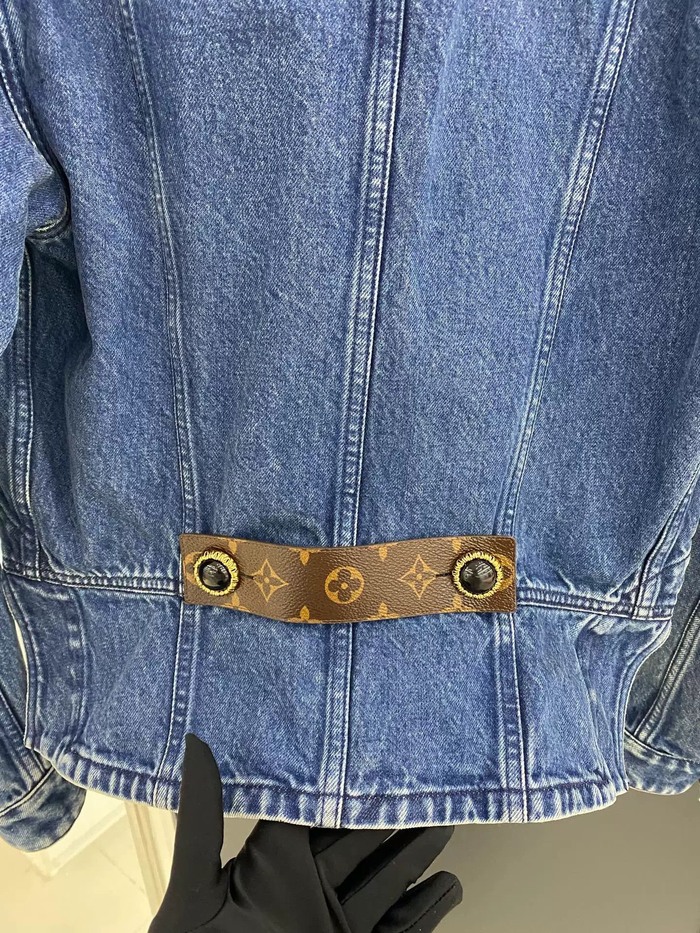 Louis Vuitton LV Washed Blue Denim Jacket Size XS / US 0-2 / IT 36-38 - 9 Thumbnail