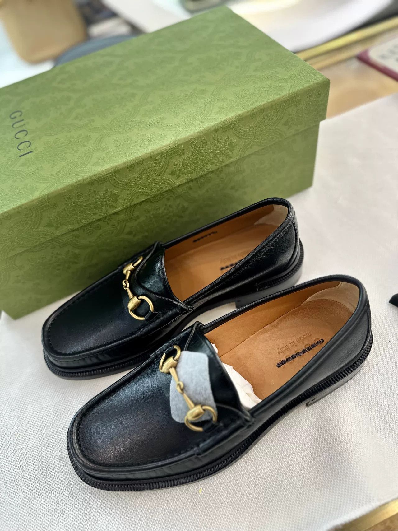 Gucci Gucci Black Gold Loafers Size US 7 / IT 37 - 6 Thumbnail