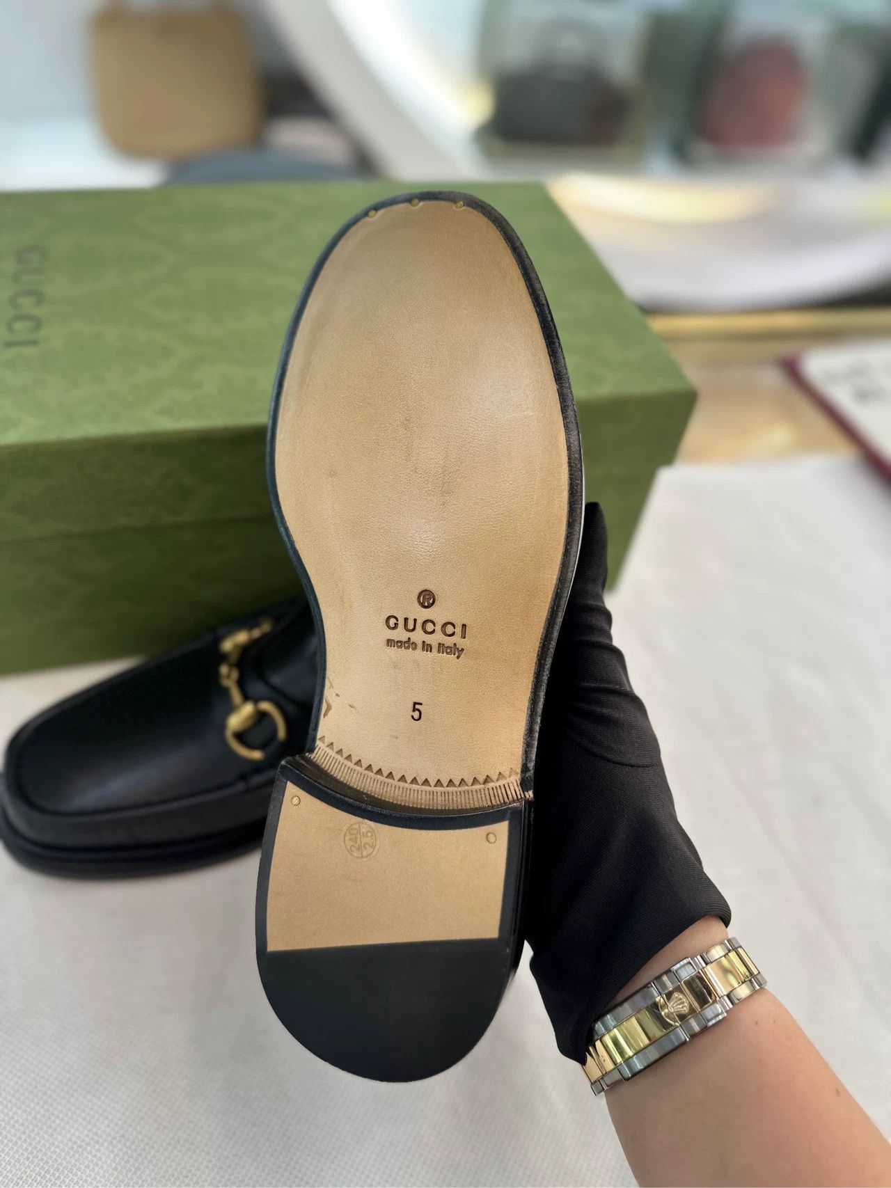 Gucci Gucci Black Gold Loafers Size US 7 / IT 37 - 4 Thumbnail