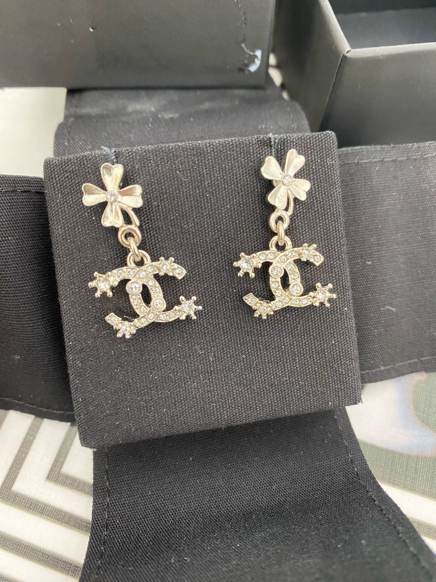 Chanel Chanel 23p Clover Diamond Double C Earrings Size ONE SIZE - 2 Thumbnail