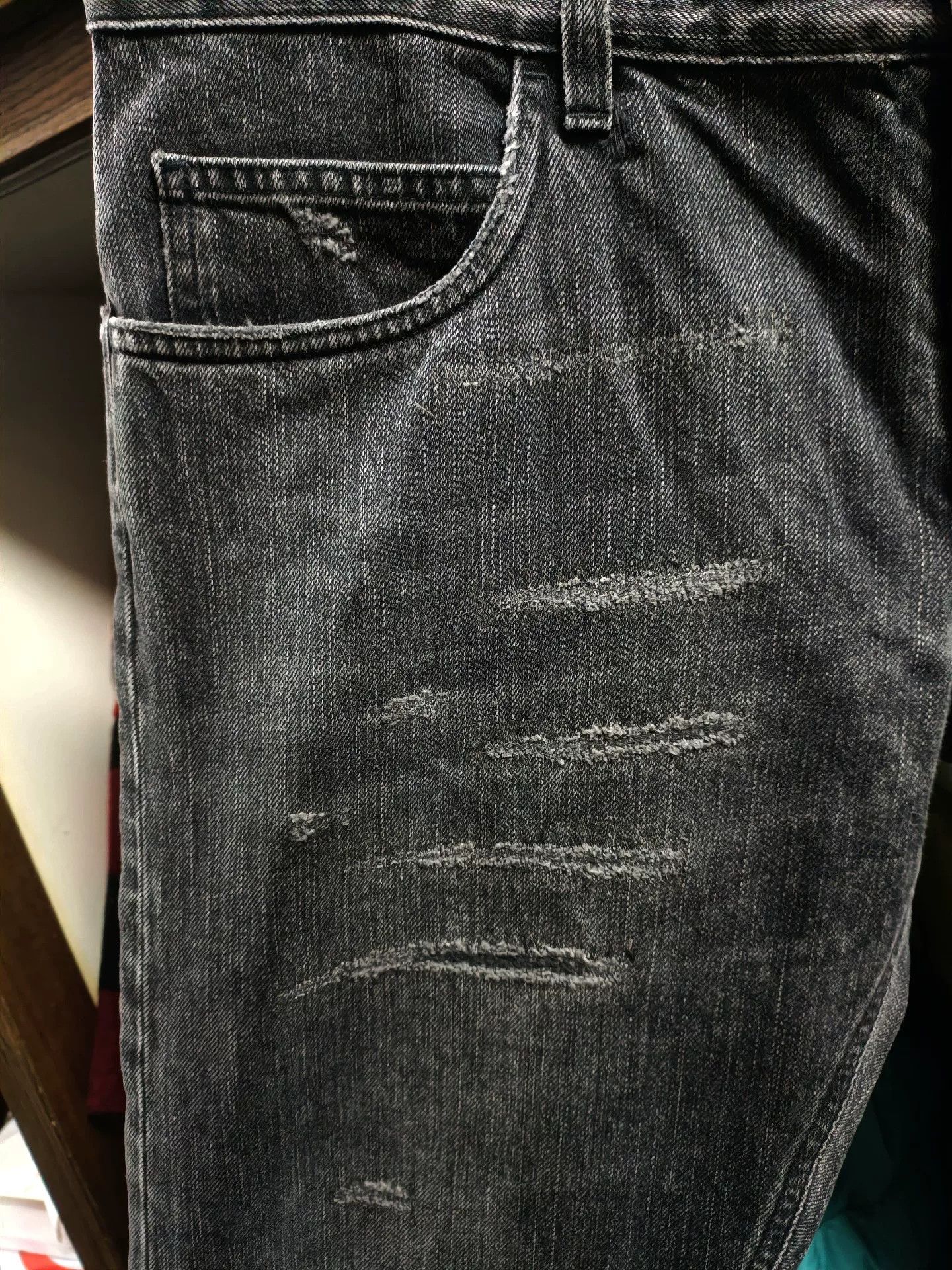 Dolce & Gabbana Dolce & Gabbana Mafia Embroidered Distressed Jeans Size US 34 / EU 50 - 3 Thumbnail