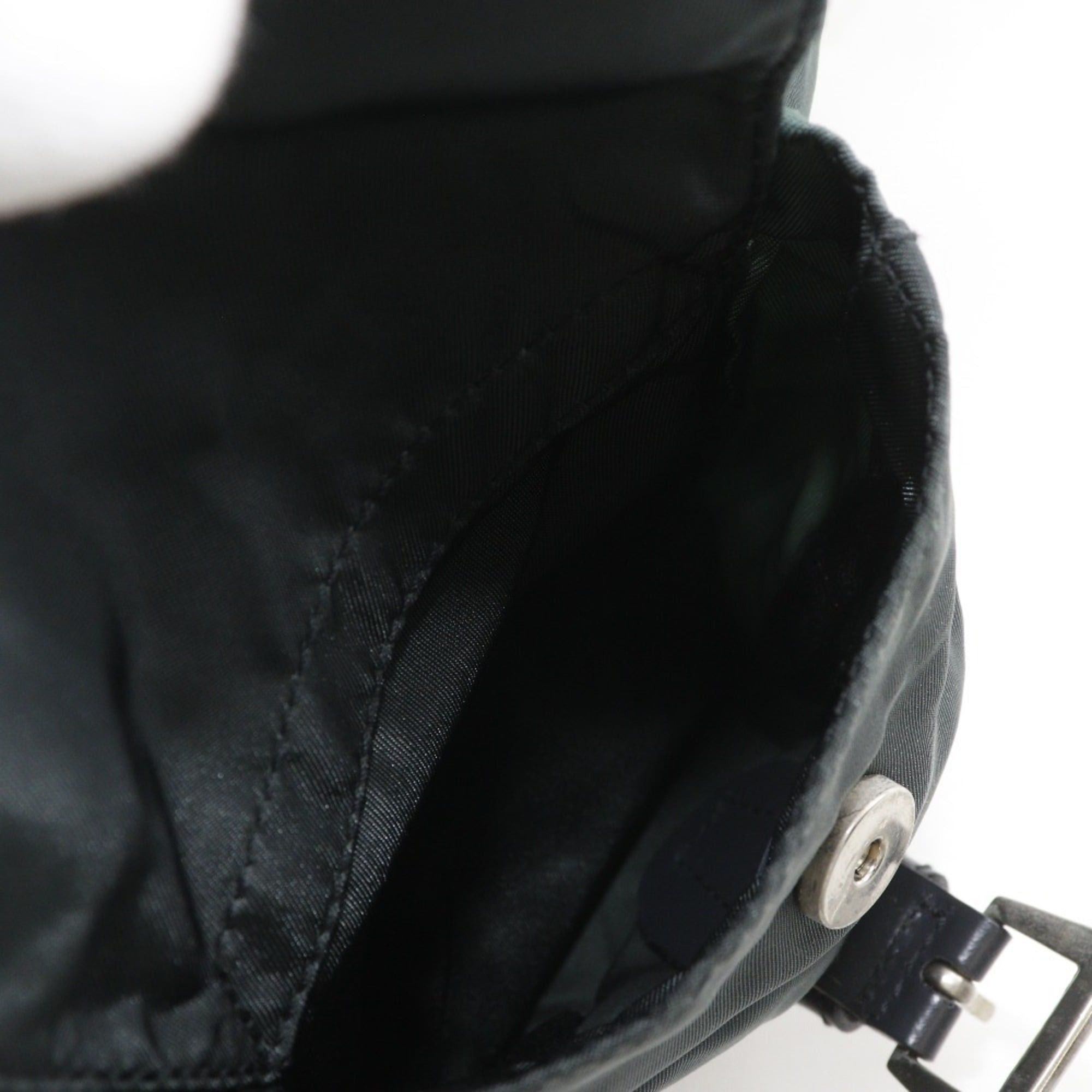 Prada Prada Backpack/Daypack, Nylon, Green, 2-Way, Belt Clasp, Women's Size ONE SIZE - 8 Thumbnail