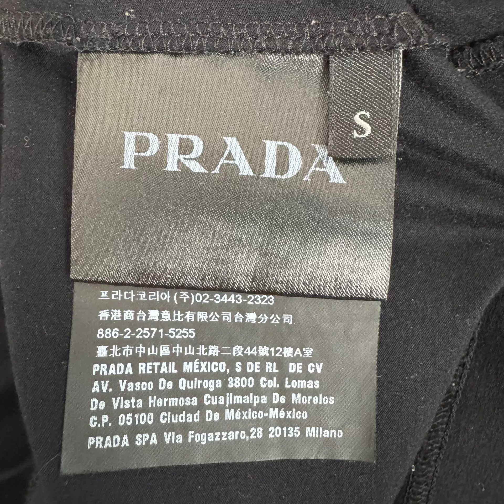 Prada Prada Black Nylon Logo Short-Sleeve Size US S / EU 44-46 / 1 - 6 Thumbnail