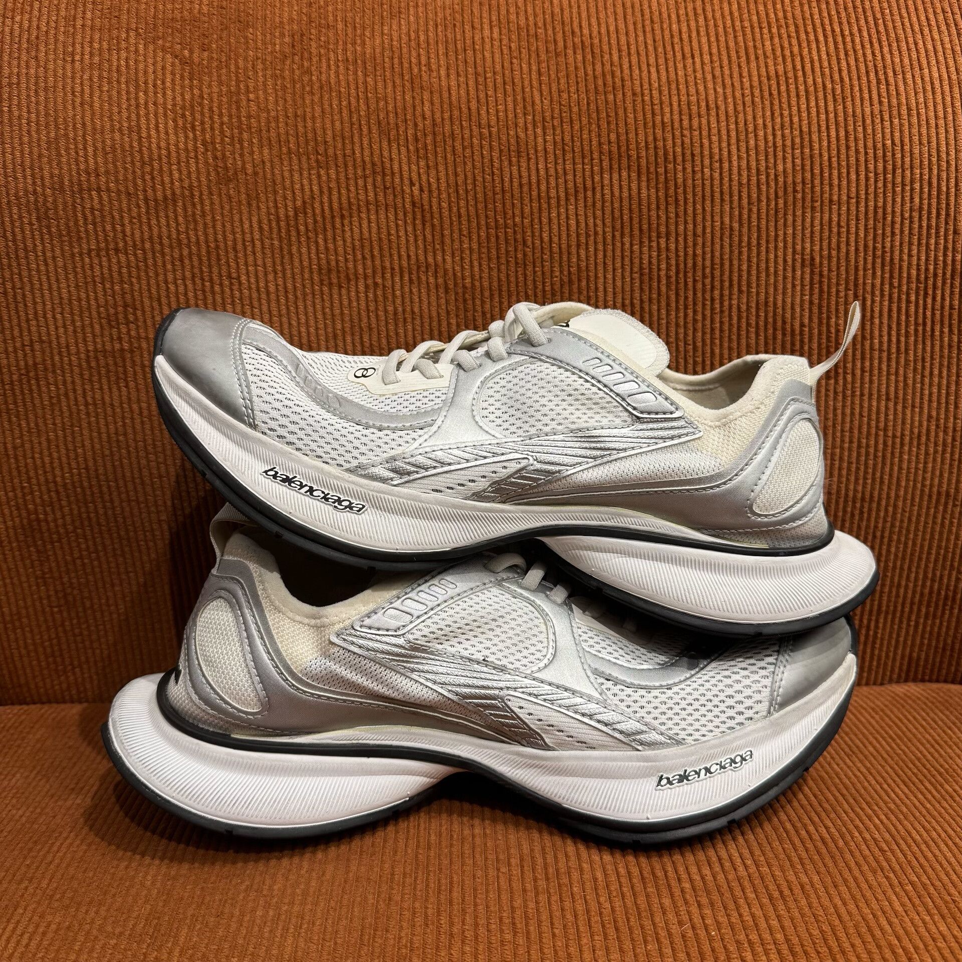 Balenciaga Balenciaga Circuit Men's White Running Shoes Size US 9 / EU 42 - 3 Thumbnail