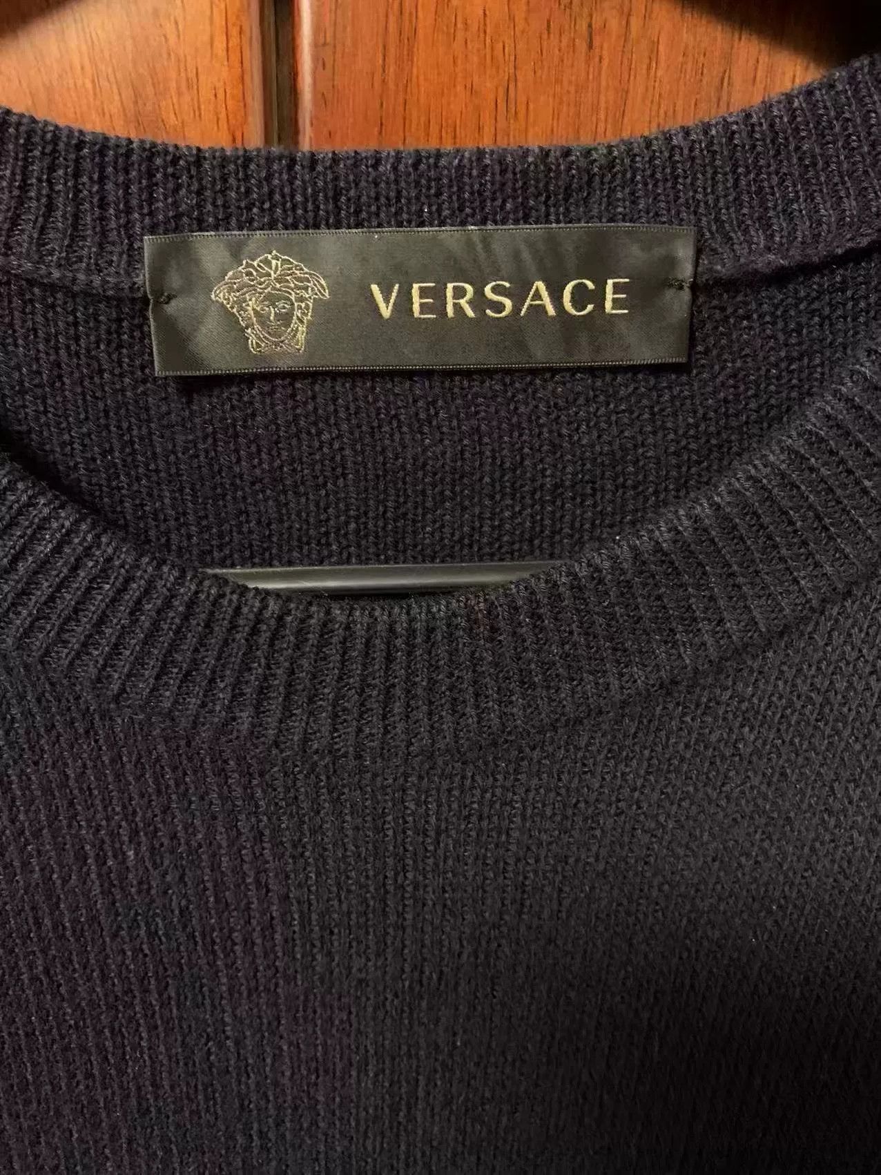 Versace Versace Men's Knitwear with Stripe Logo Size US M / EU 48-50 / 2 - 3 Thumbnail