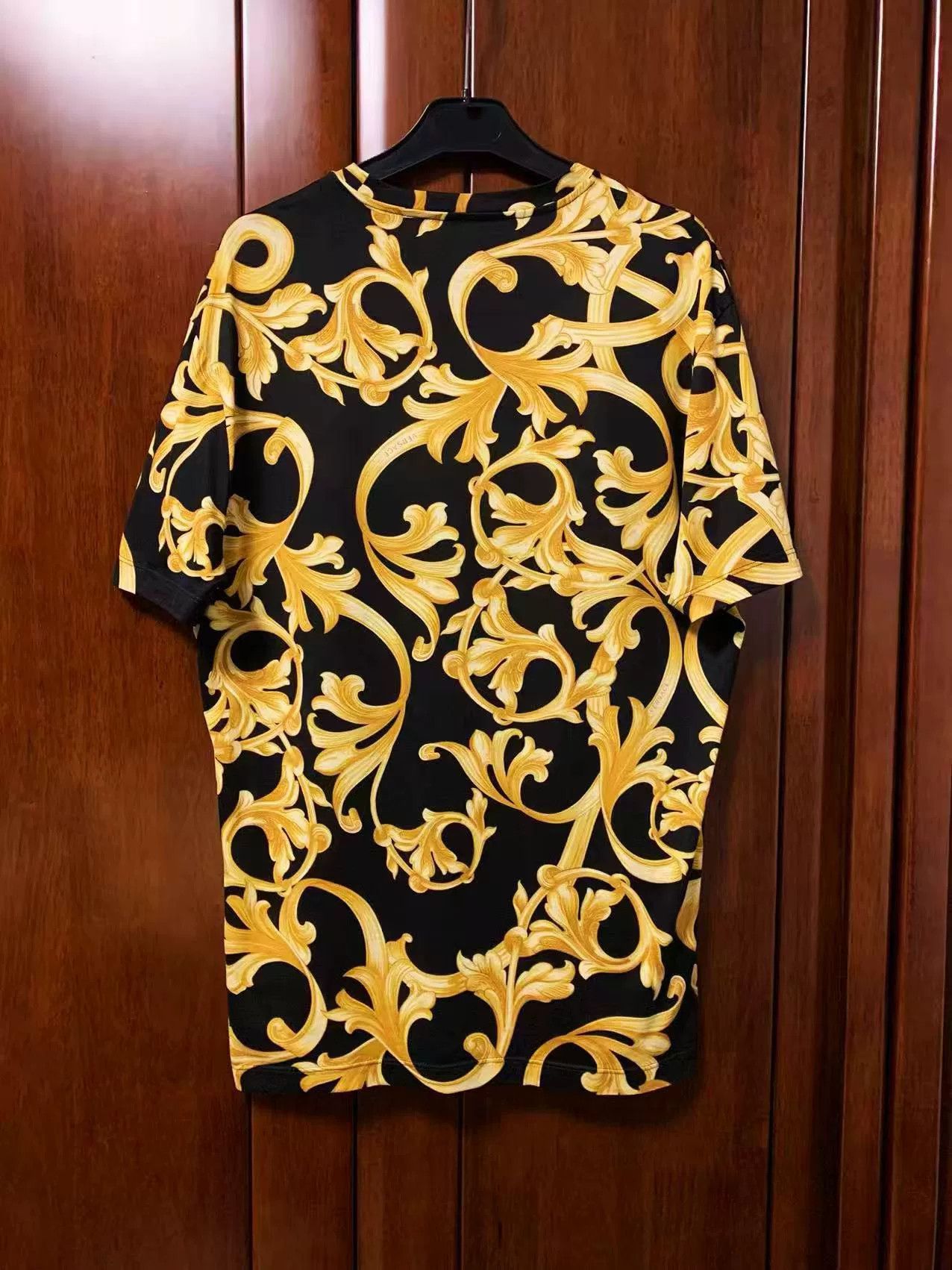 Versace Versace Men's Baroque Gold Vine T-Shirt Size US M / EU 48-50 / 2 - 2 Thumbnail