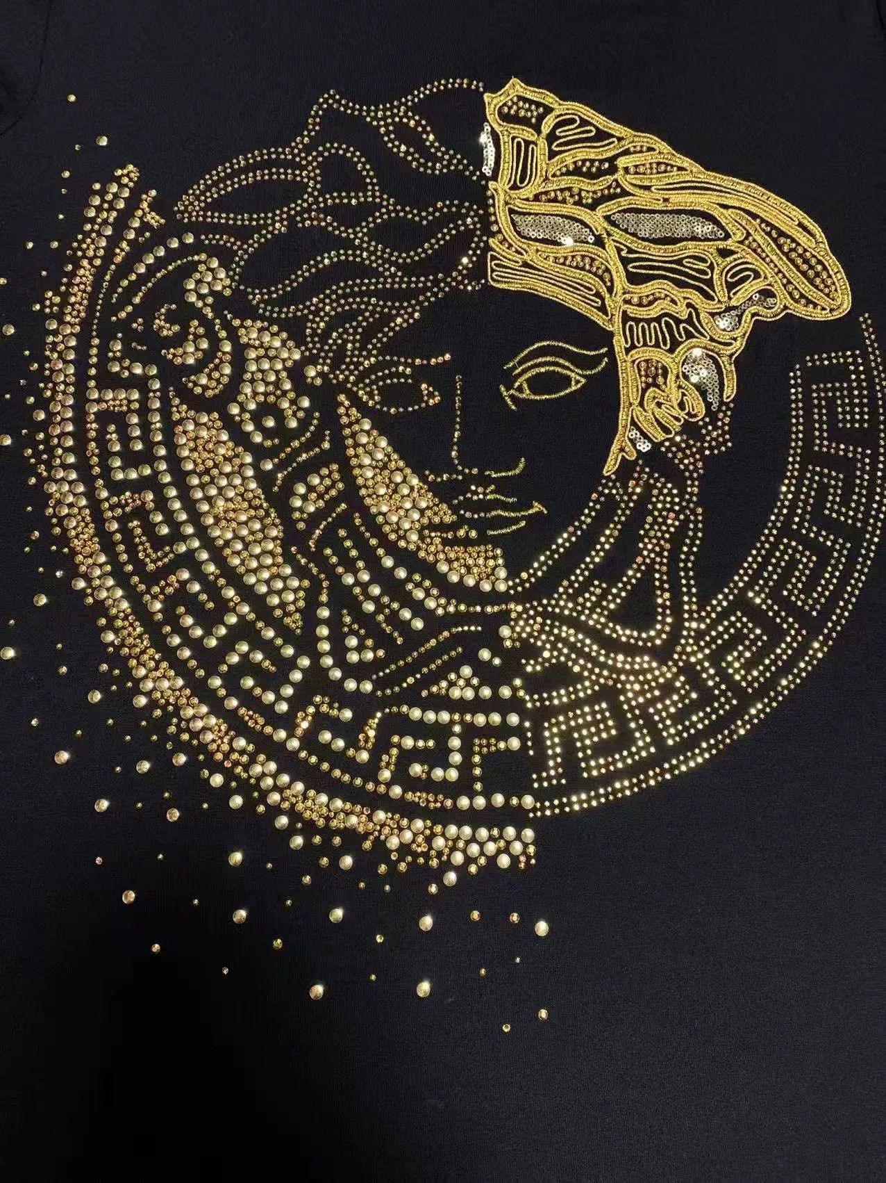 Versace Versace Women's Short-Sleeve T-Shirt Size S / US 4 / IT 40 - 4 Thumbnail