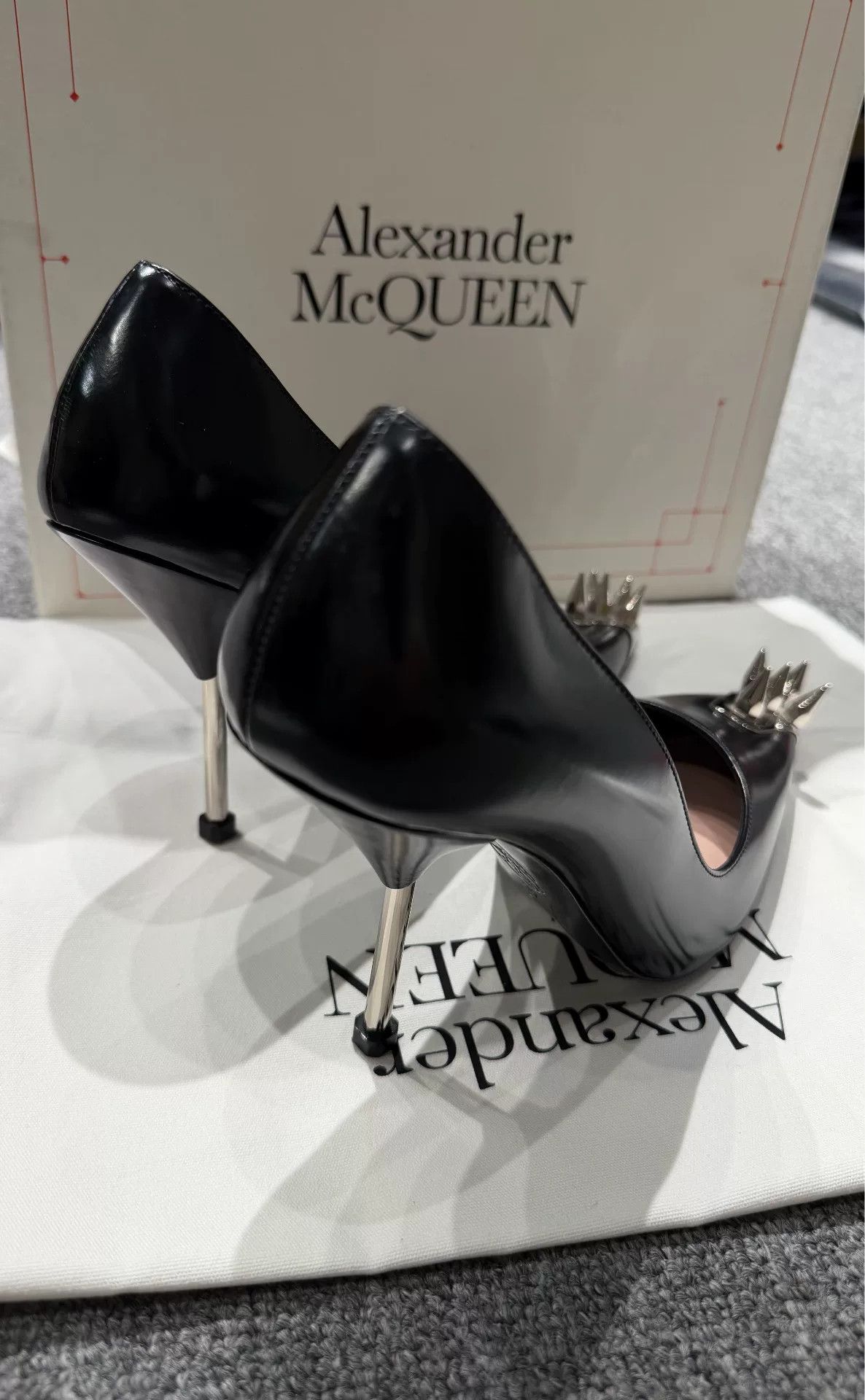 Alexander McQueen Alexander McQueen Studded Pointed Toe Heels Size US 4 / IT 34 - 7 Thumbnail