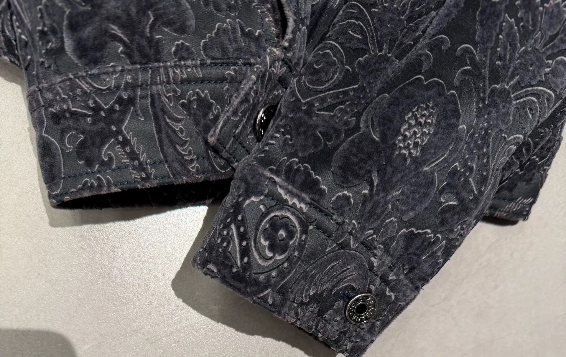 Dolce & Gabbana Dolce & Gabbana Men's Velvet Embossed Jacket Size US M / EU 48-50 / 2 - 2 Thumbnail
