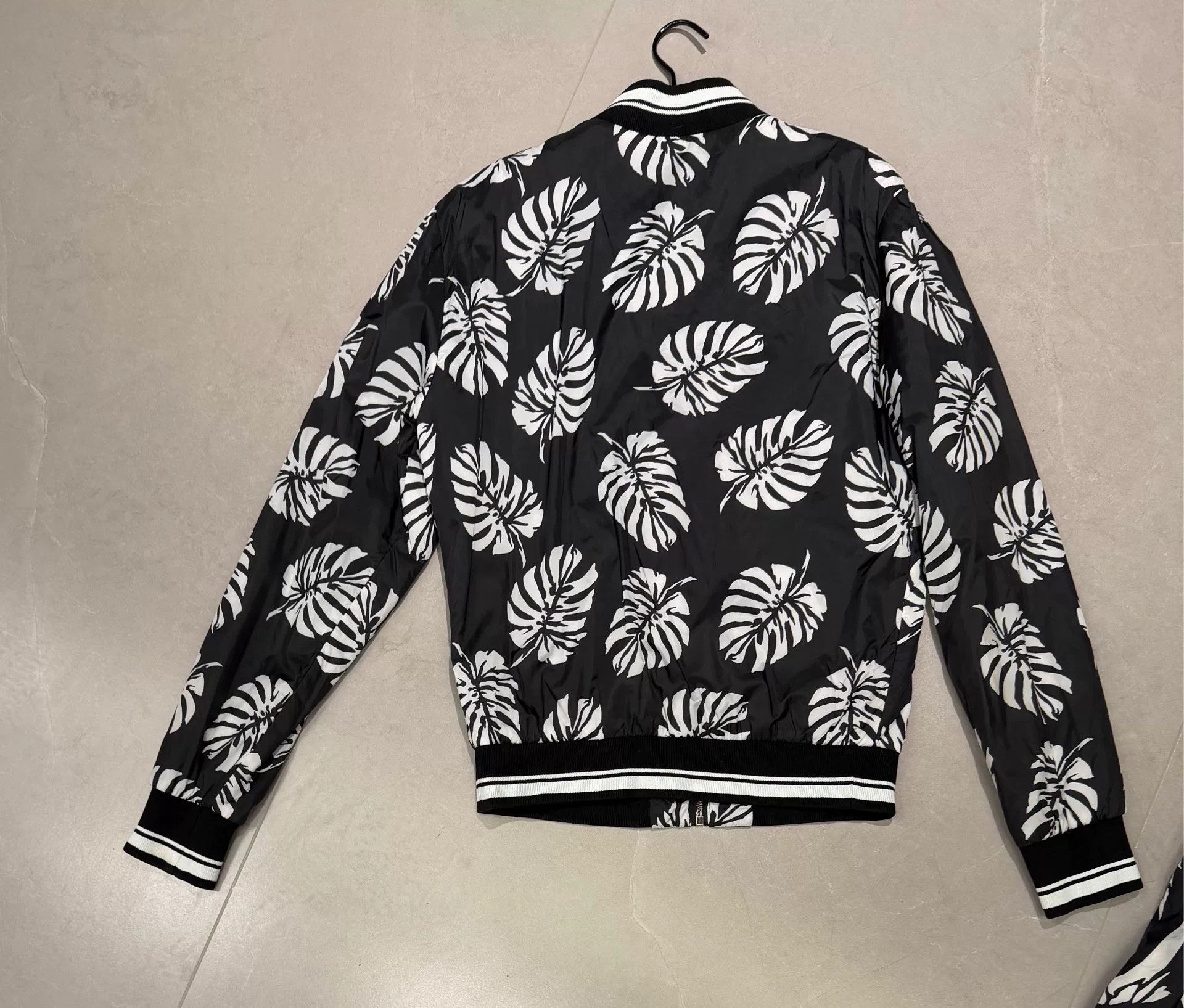 Dolce & Gabbana Dolce & Gabbana Runway Banana Leaf Print Jacket Size US S / EU 44-46 / 1 - 7 Thumbnail