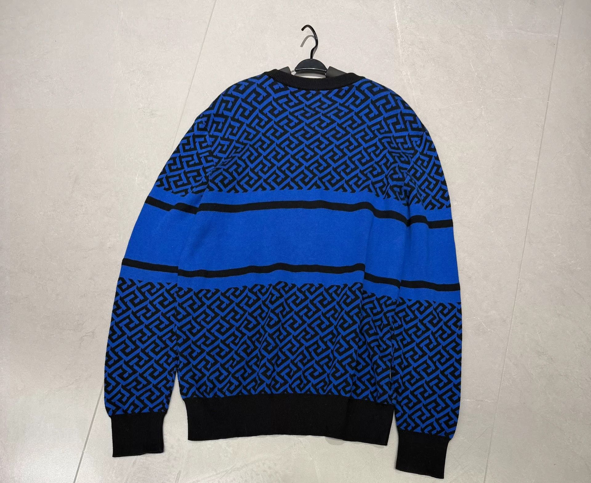 Versace Versace Medusa Wool Runway Knit Sweater Size US L / EU 52-54 / 3 - 6 Thumbnail