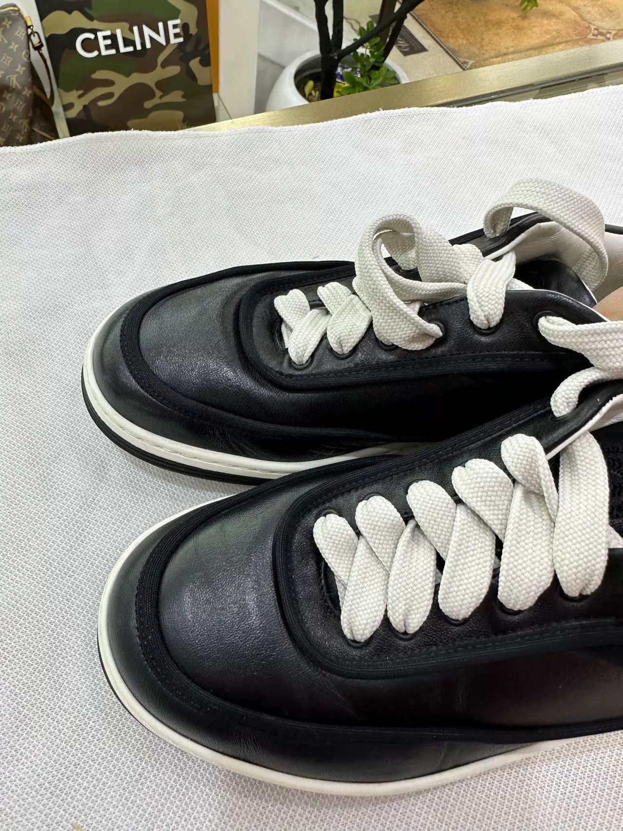 Chanel Chanel Black Panda Sneakers Size 36 Size US 5 / IT 35 - 5 Thumbnail