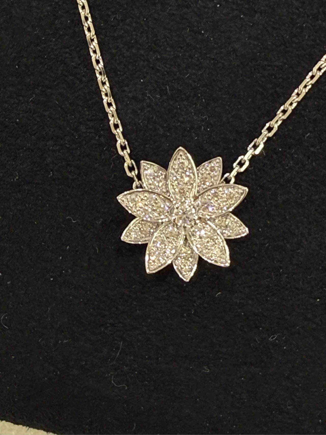Van Cleef & Arpels Van Cleef & Arpels Lotus Diamond Necklace Size ONE SIZE - 6 Thumbnail