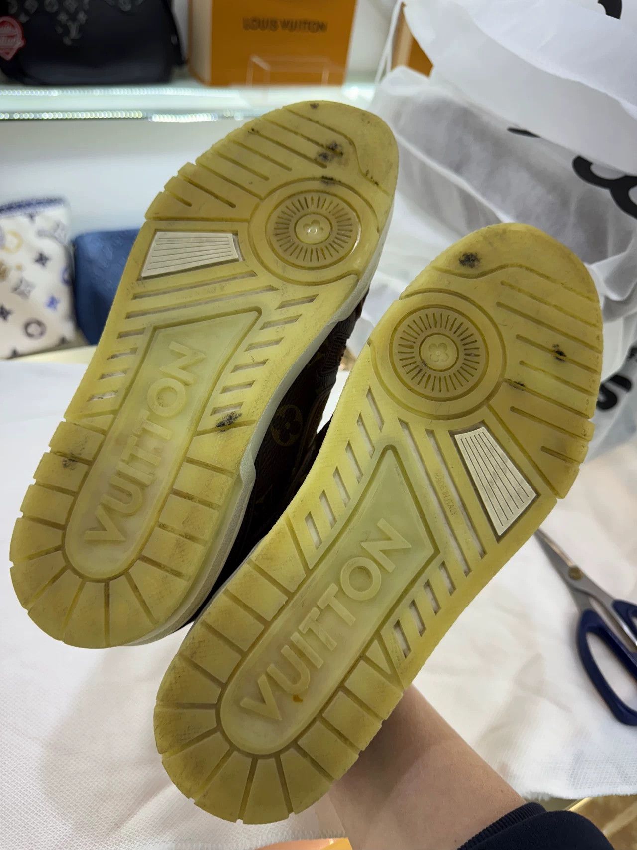 Louis Vuitton Louis Vuitton Trainer Monogram Size 6 Size US 6 / EU 39 - 5 Thumbnail
