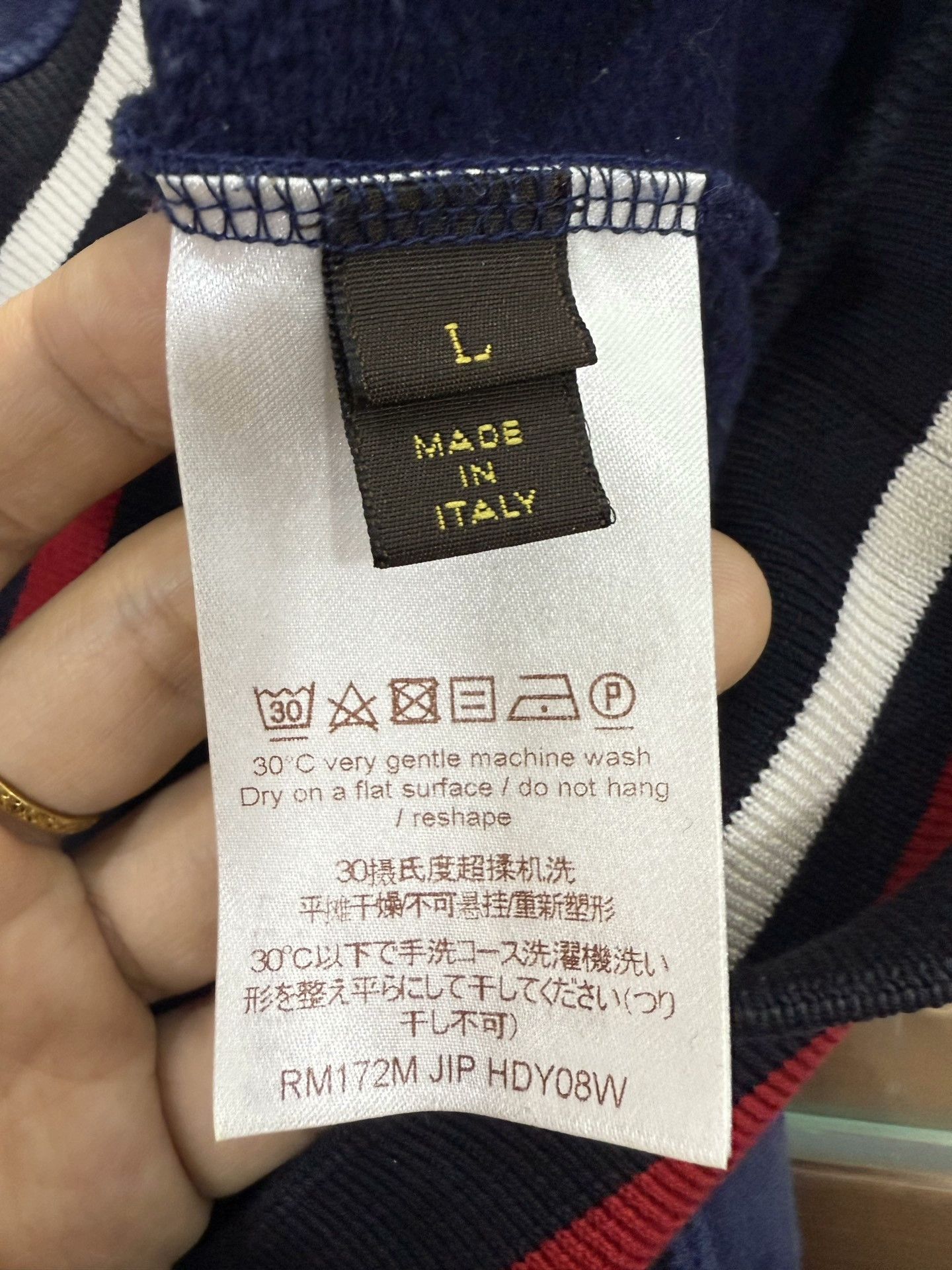 Louis Vuitton Louis Vuitton Navy Long-Sleeve Sweatshirt L Size US L / EU 52-54 / 3 - 4 Thumbnail