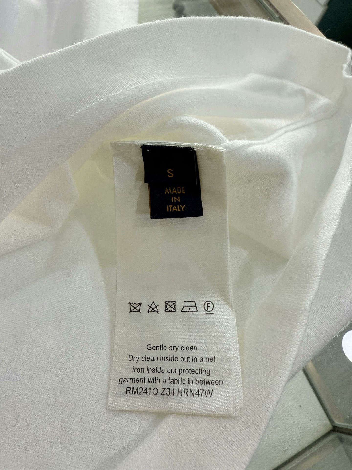 Louis Vuitton Louis Vuitton White All-Over Print Short-Sleeve S Size US S / EU 44-46 / 1 - 5 Thumbnail