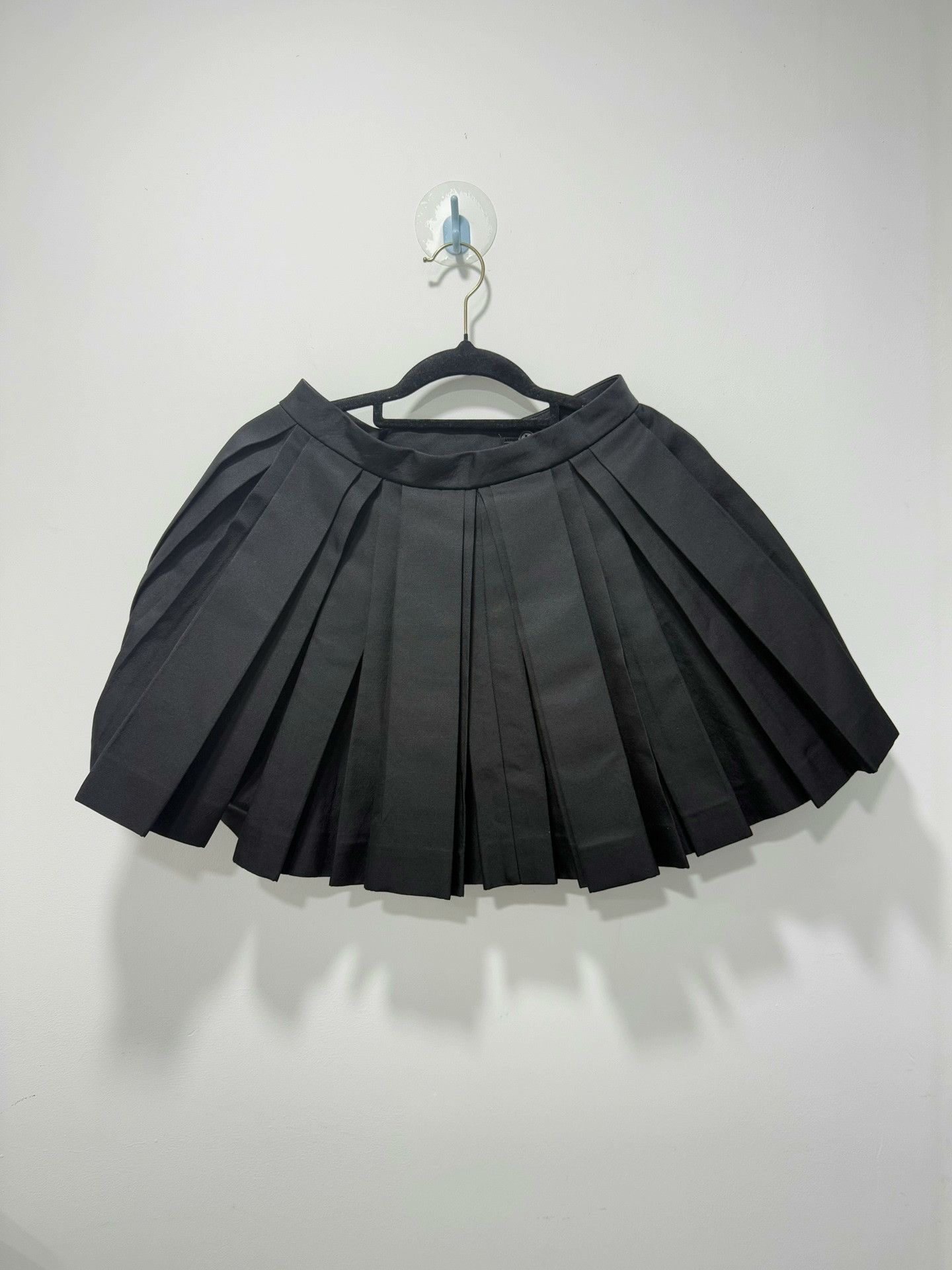 Louis Vuitton Louis Vuitton 2024 Black Pleated Skirt Size 34" / US 12 / IT 48 - 2 Thumbnail