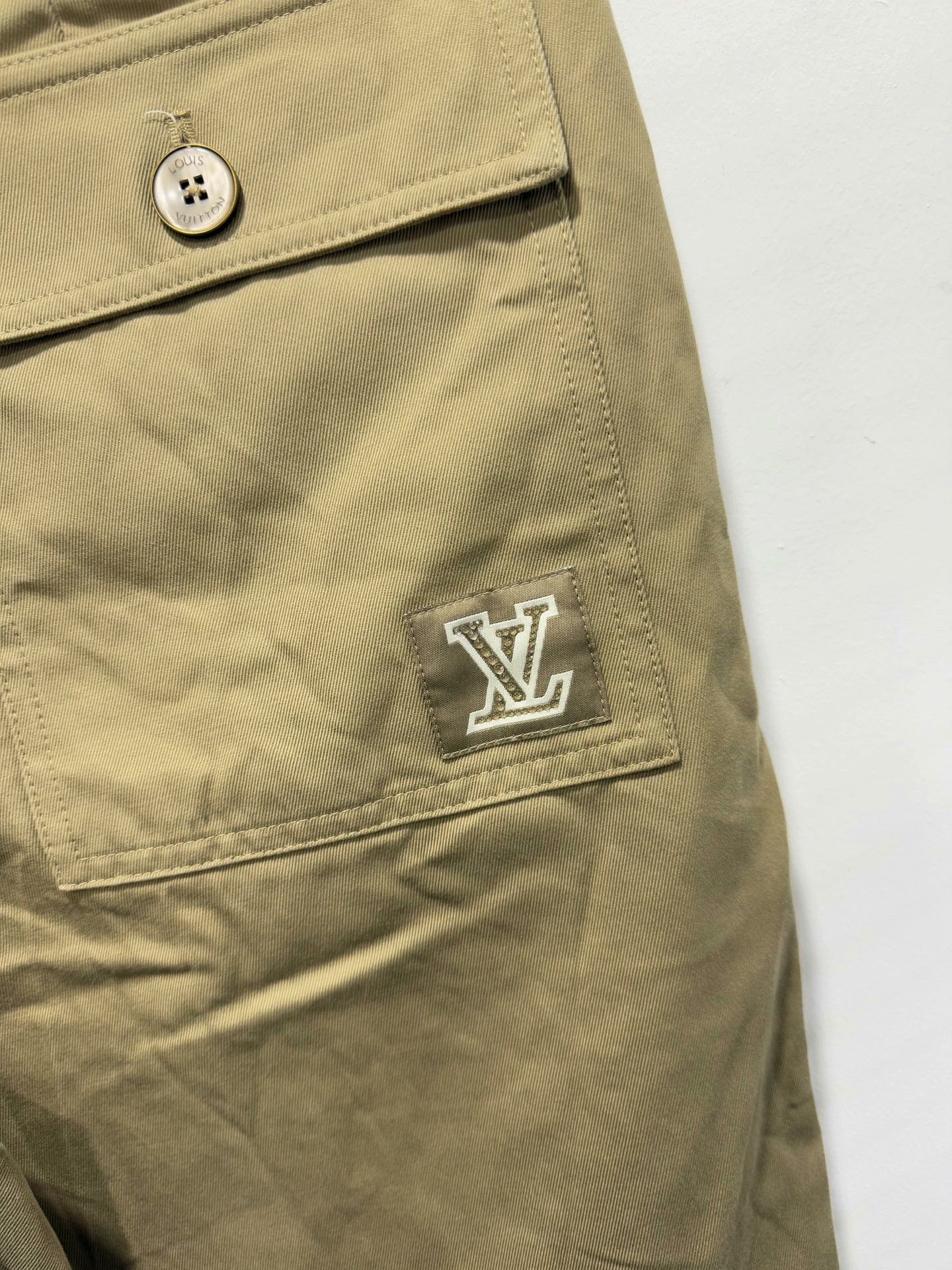 Louis Vuitton Louis Vuitton Khaki Rhinestone Denim Cargo Shorts Size US 32 / EU 48 - 5 Thumbnail