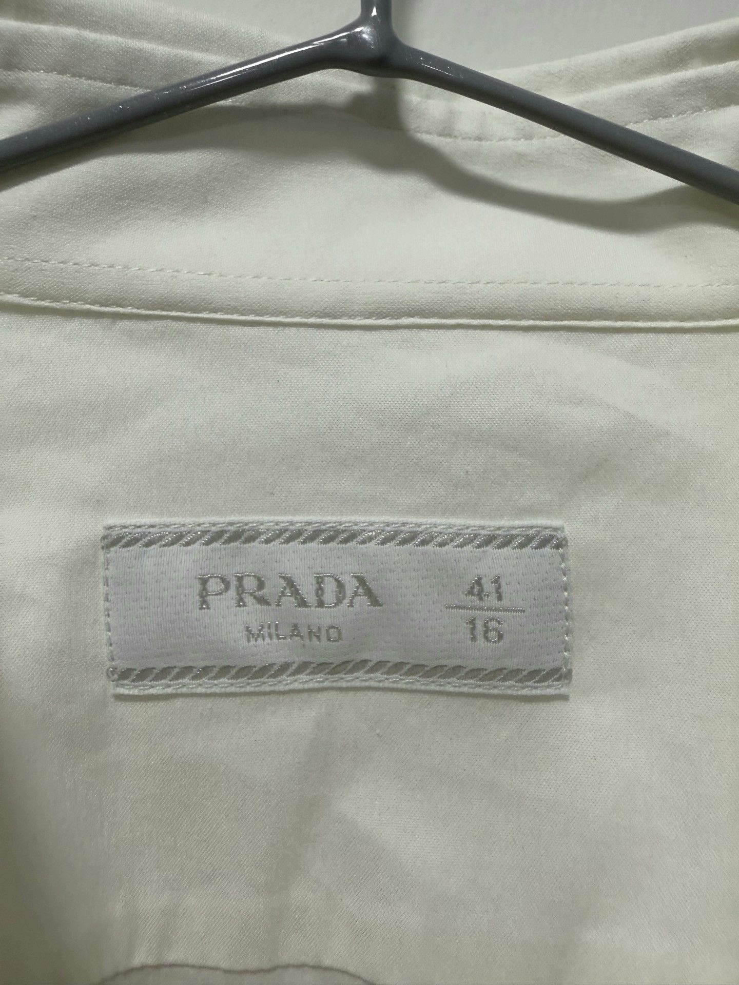 Prada Prada White Triangle Logo Shirt 42 Size US XS / EU 42 / 0 - 4 Thumbnail