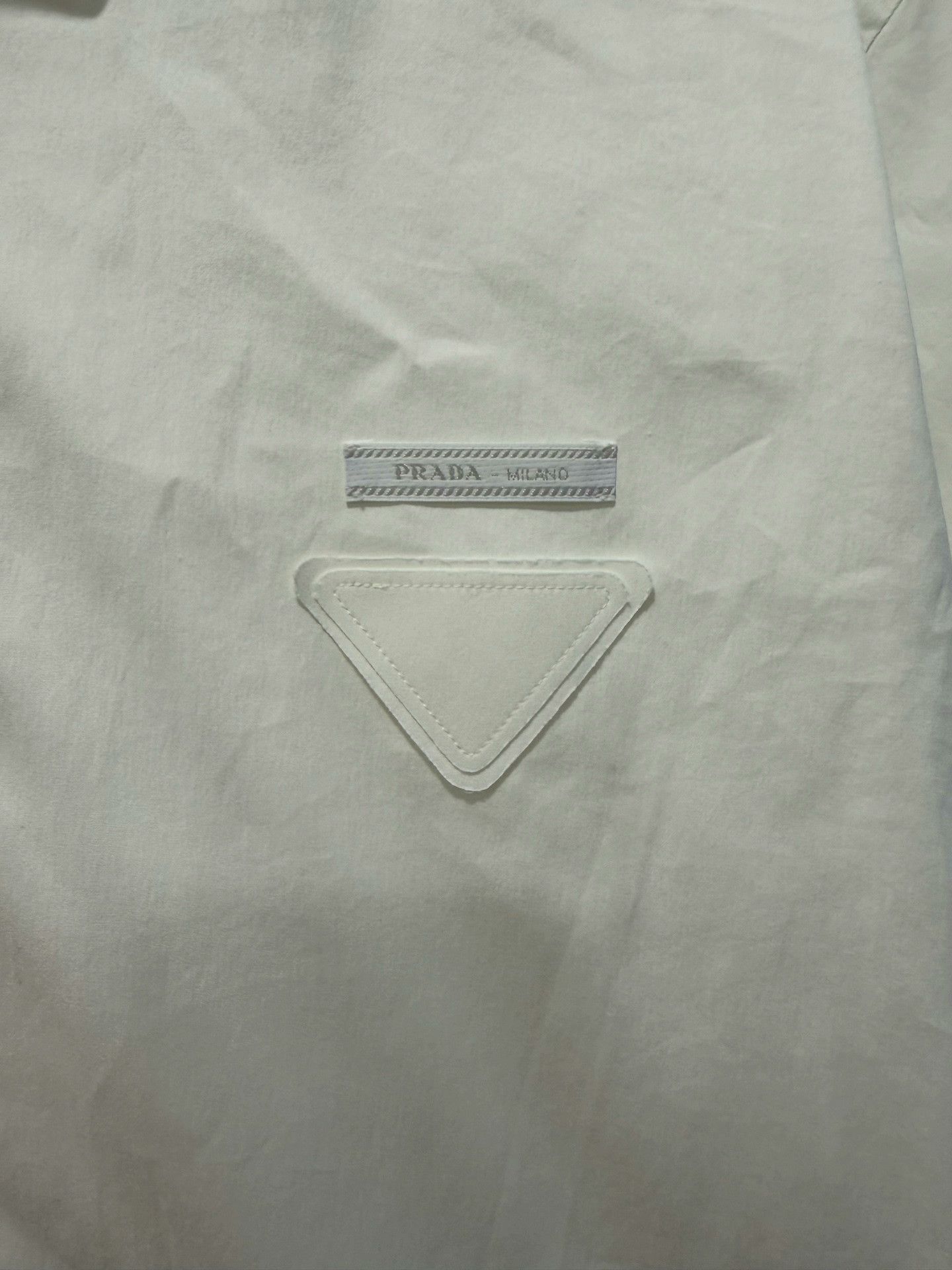 Prada Prada White Triangle Logo Shirt 42 Size US XS / EU 42 / 0 - 3 Thumbnail