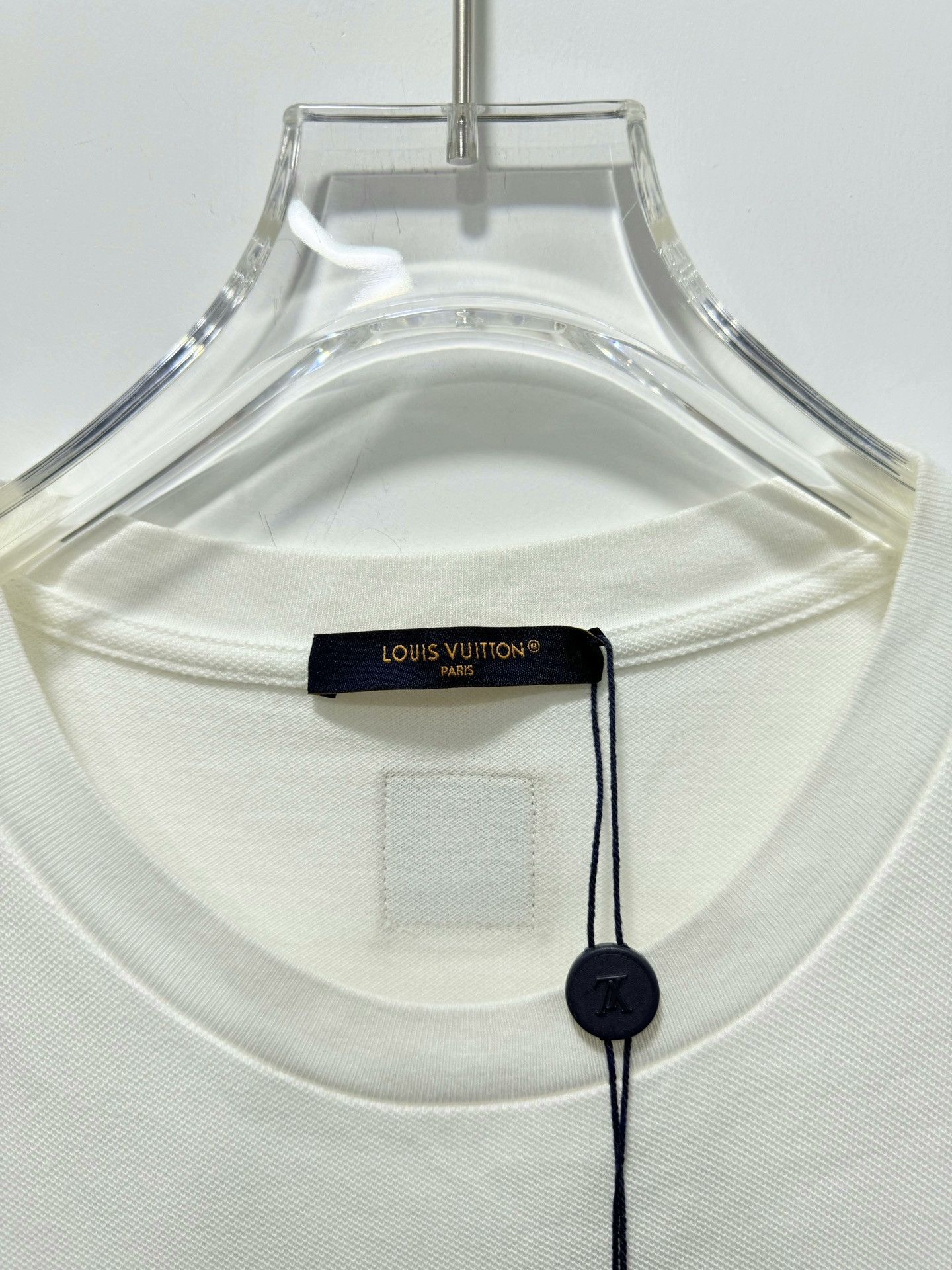Louis Vuitton Louis Vuitton FW25 White Floral Embroidered Short-Sleeve Size M / US 6-8 / IT 42-44 - 3 Thumbnail