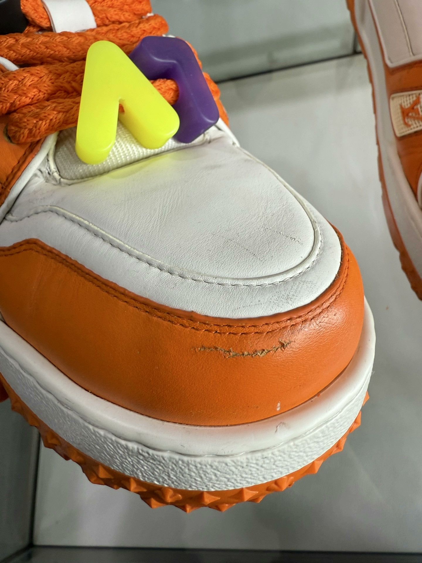 Louis Vuitton Louis Vuitton Trainer White Orange Men's Size US 10 / EU 43 - 6 Thumbnail