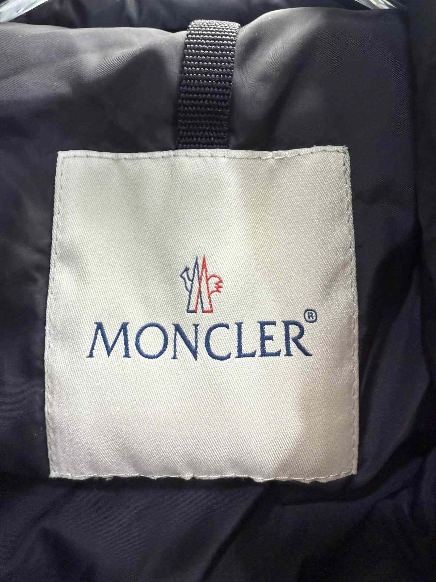 Moncler Moncler Diamond Quilted Down Jacket Size 4 Size US XL / EU 56 / 4 - 3 Thumbnail