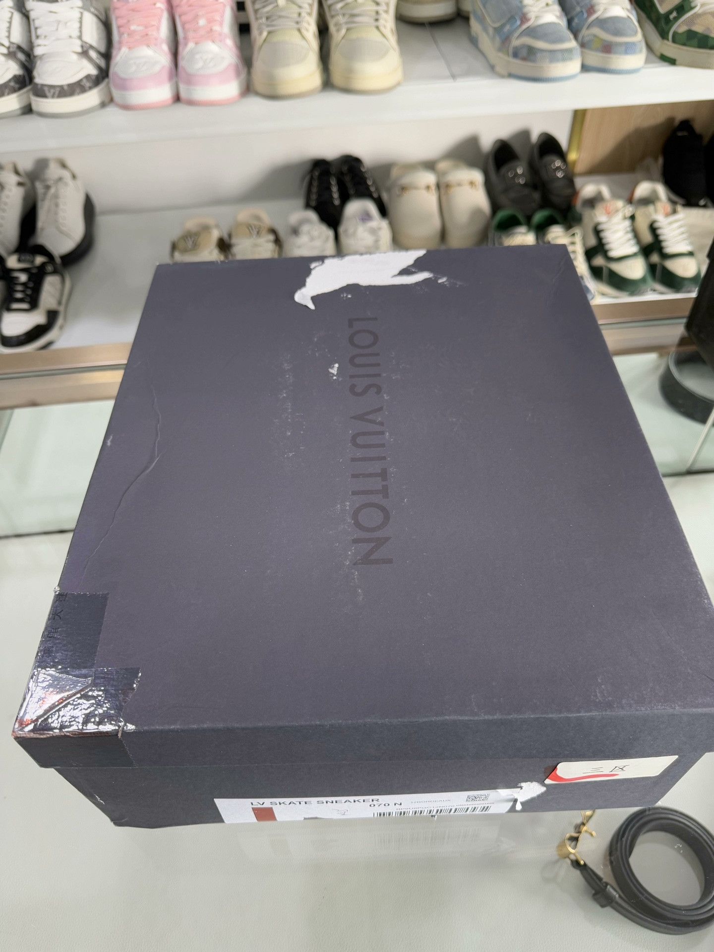 Louis Vuitton Louis Vuitton Skate Men's Shoes Size US 8 / EU 41 - 6 Thumbnail