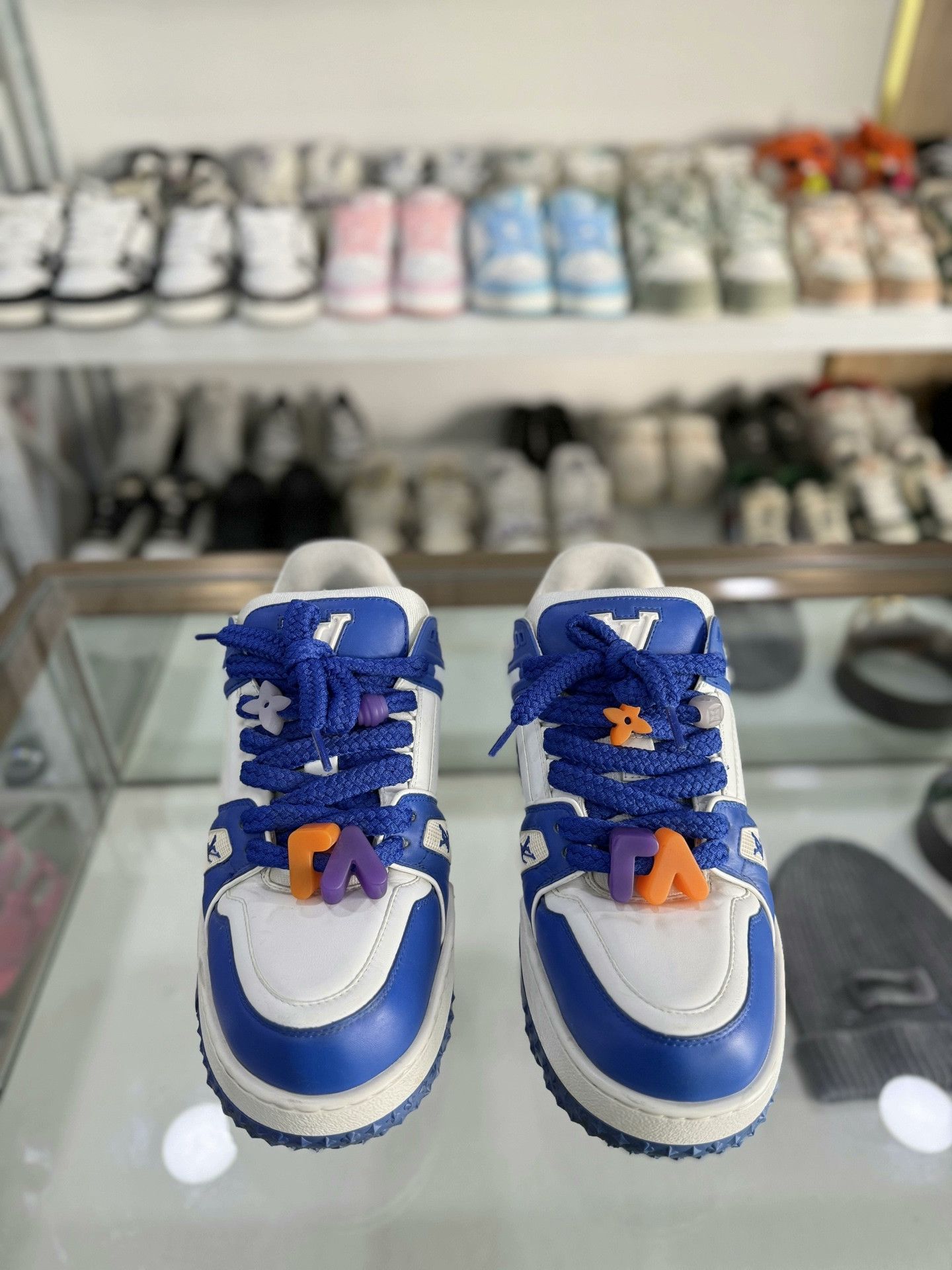 Louis Vuitton Louis Vuitton LV Trainer Blue White Size US 10 / EU 43 - 2 Thumbnail