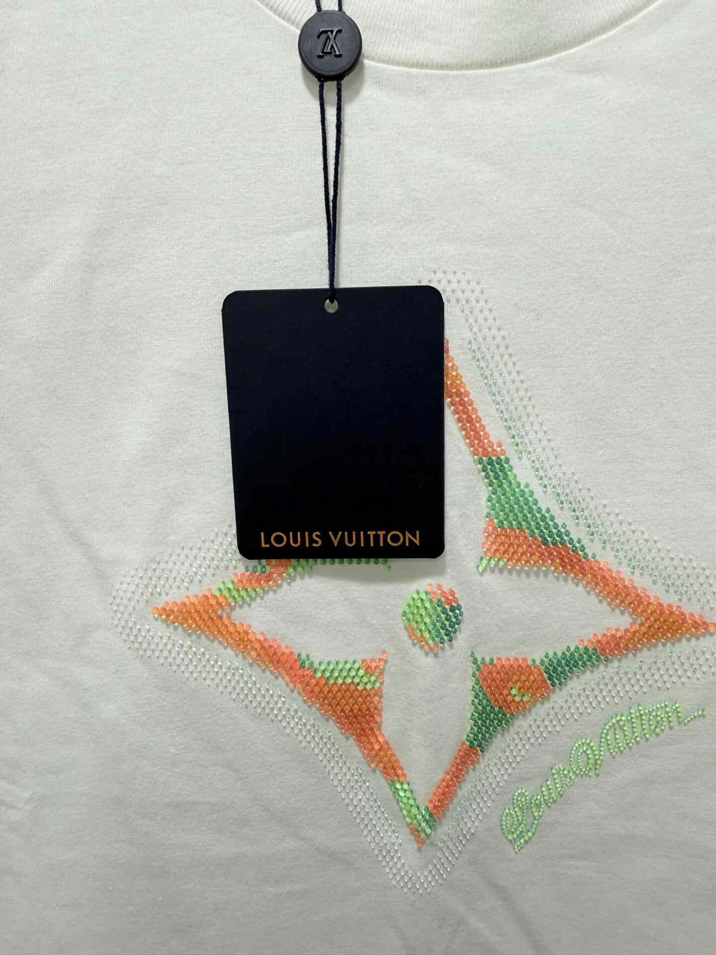 Louis Vuitton Louis Vuitton White Beaded Short Sleeve Size US M / EU 48-50 / 2 - 5 Thumbnail