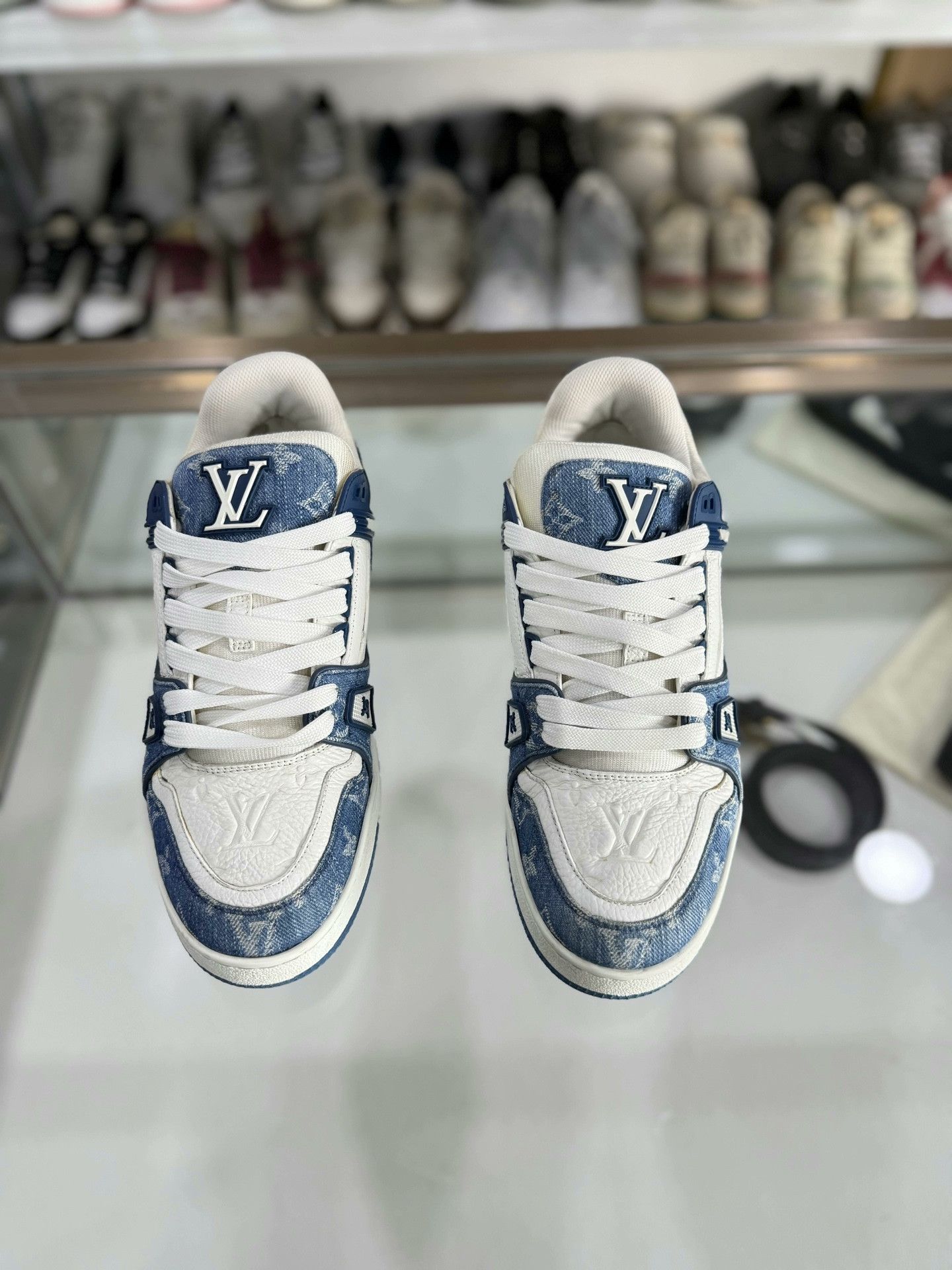 Louis Vuitton Louis Vuitton LV Trainer Men's Shoes Size US 8 / EU 41 - 2 Thumbnail