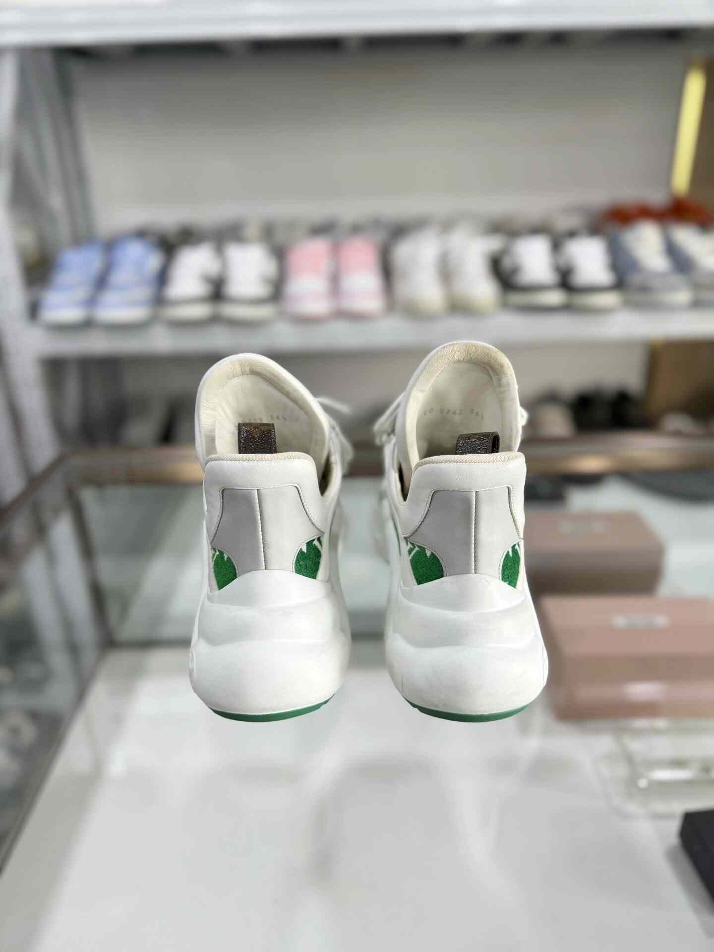 Louis Vuitton Louis Vuitton Green Flock Arch Dad Shoes 36.5 Size US 5.5 / IT 35.5 - 3 Thumbnail