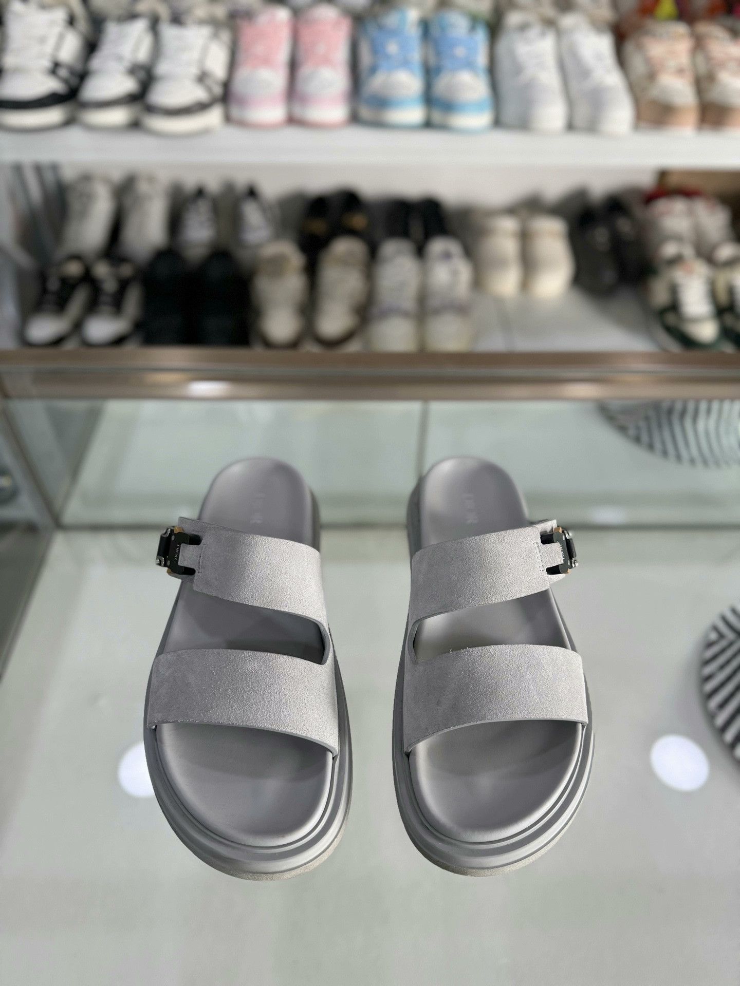 Dior Dior 2025 Gray Lock Buckle Men's Slippers Size US 10 / EU 43 - 2 Thumbnail
