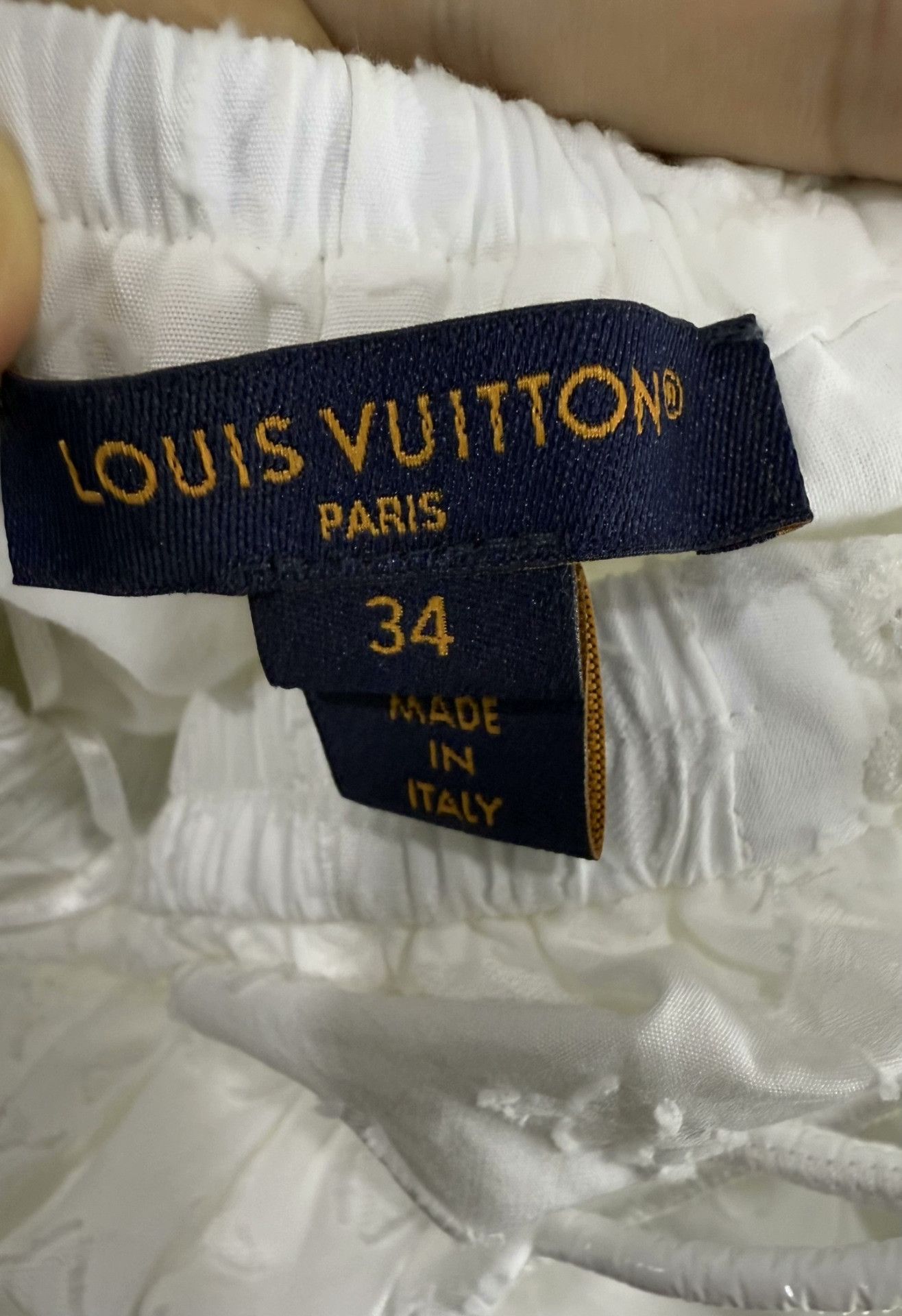 Louis Vuitton Louis Vuitton White Pleated Pattern Skirt Size 34" / US 12 / IT 48 - 3 Thumbnail