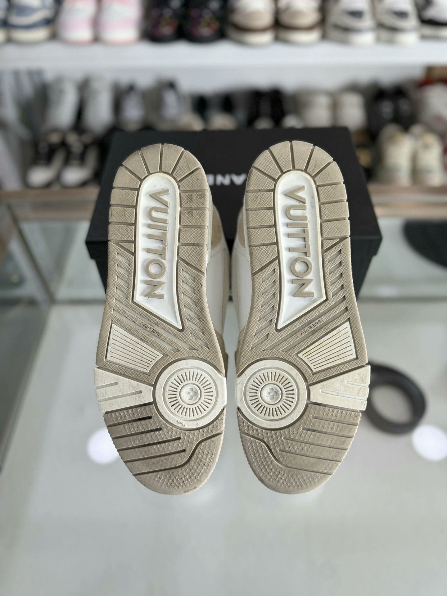 Louis Vuitton Louis Vuitton LV Trainer Wheat Velcro Size US 8.5 / EU 41-42 - 4 Thumbnail