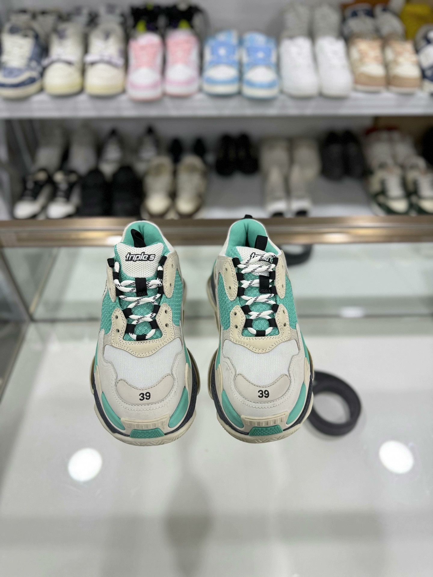 Balenciaga Balenciaga Triple S Mint Green Size 39 Size US 8 / IT 38 - 2 Thumbnail
