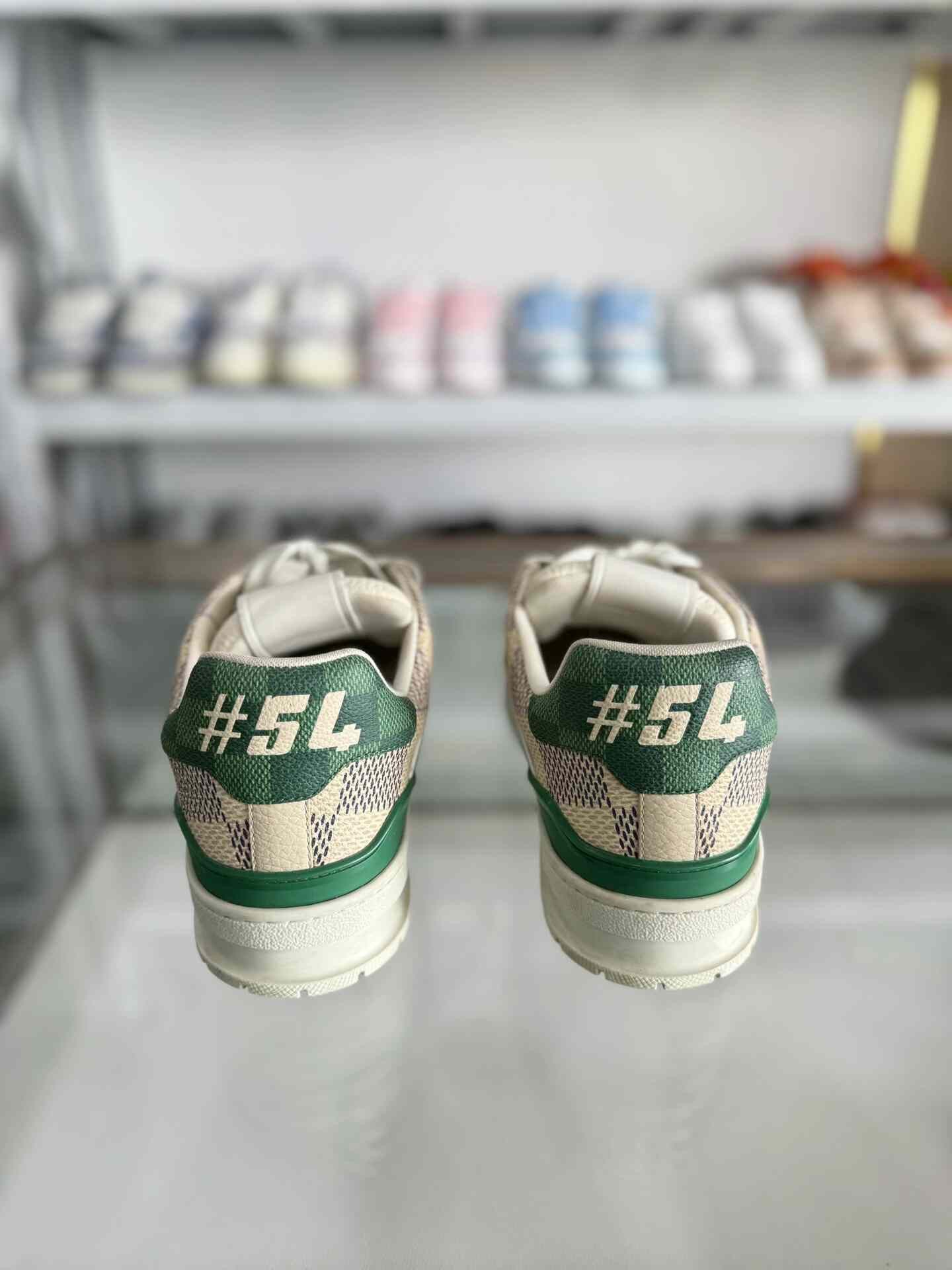 Louis Vuitton Louis Vuitton LV Trainer White Green Check Size US 7 / EU 40 - 3 Thumbnail