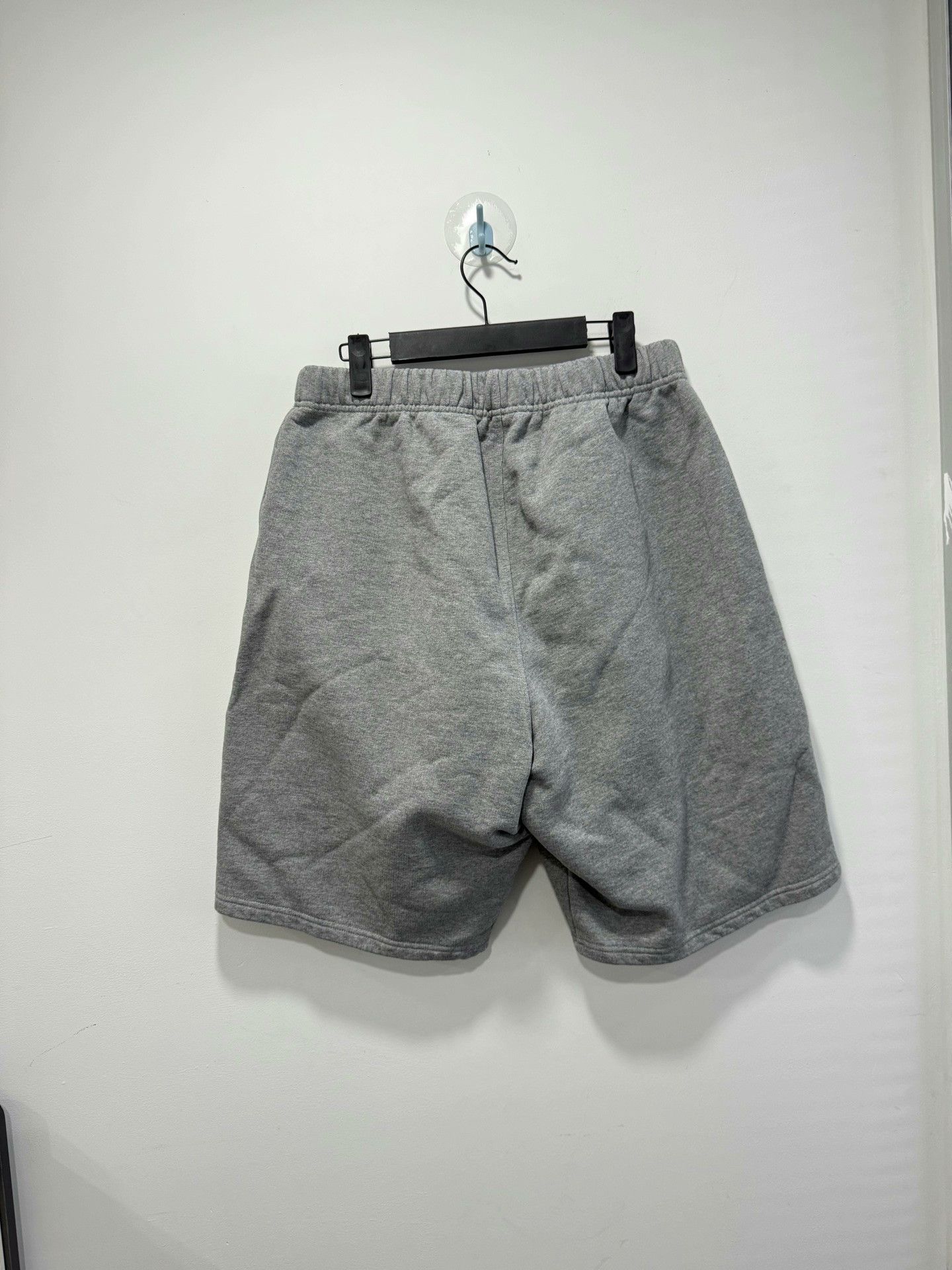 AMI Ami Heart Embroidery Gray Shorts L Size US 30 / EU 46 - 2 Thumbnail