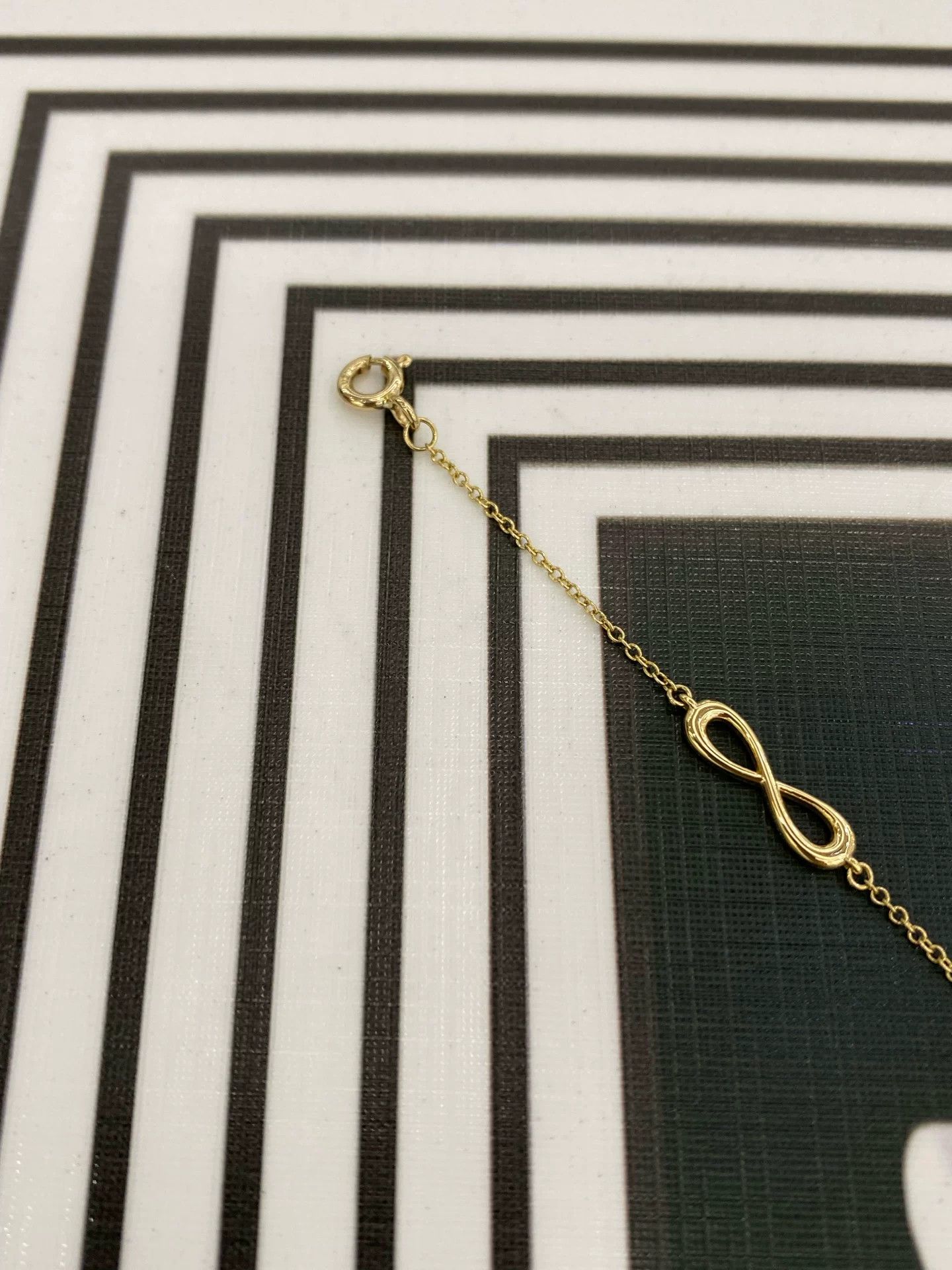 Tiffany & Co. Tiffany 18K Gold Infinity Ring Bracelet Size ONE SIZE - 4 Thumbnail