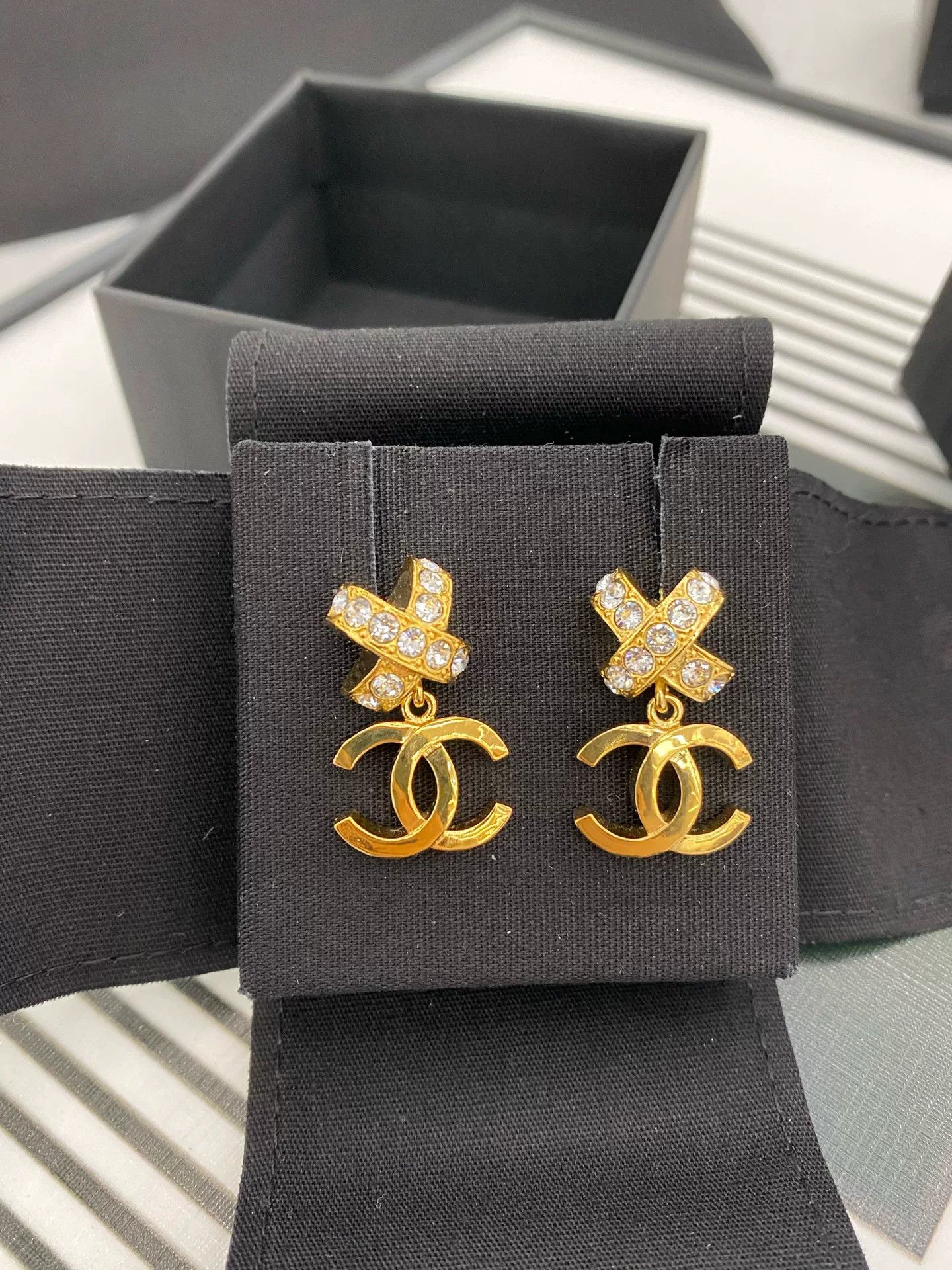 Chanel CHANEL 23P Gold Cross Crystal Double C Drop Earrings Size ONE SIZE - 3 Thumbnail