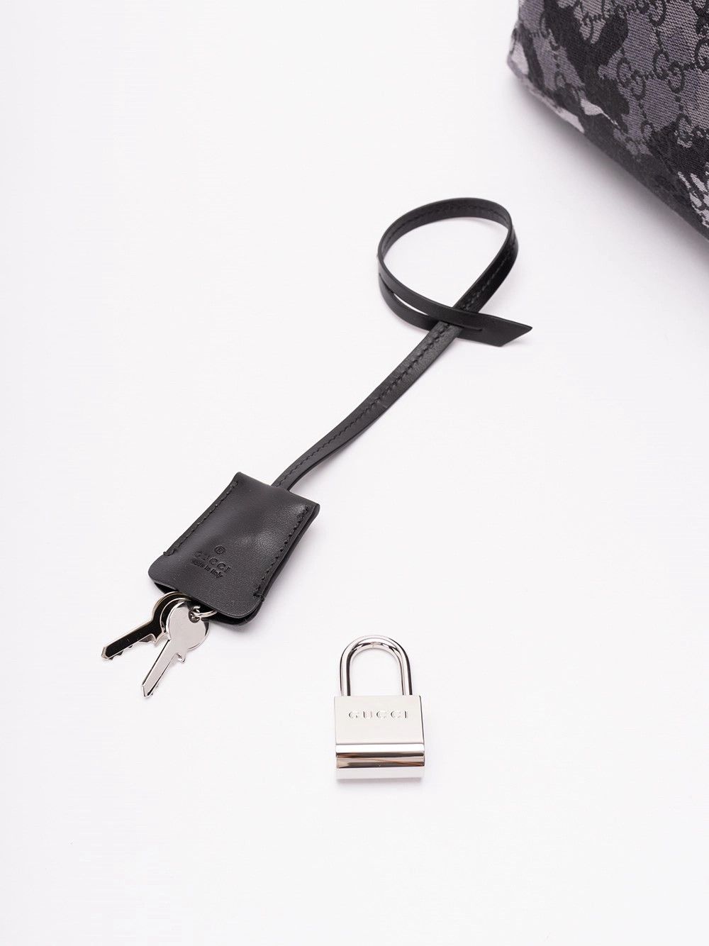 Gucci `GG` Duffle Bag Size ONE SIZE - 6 Thumbnail