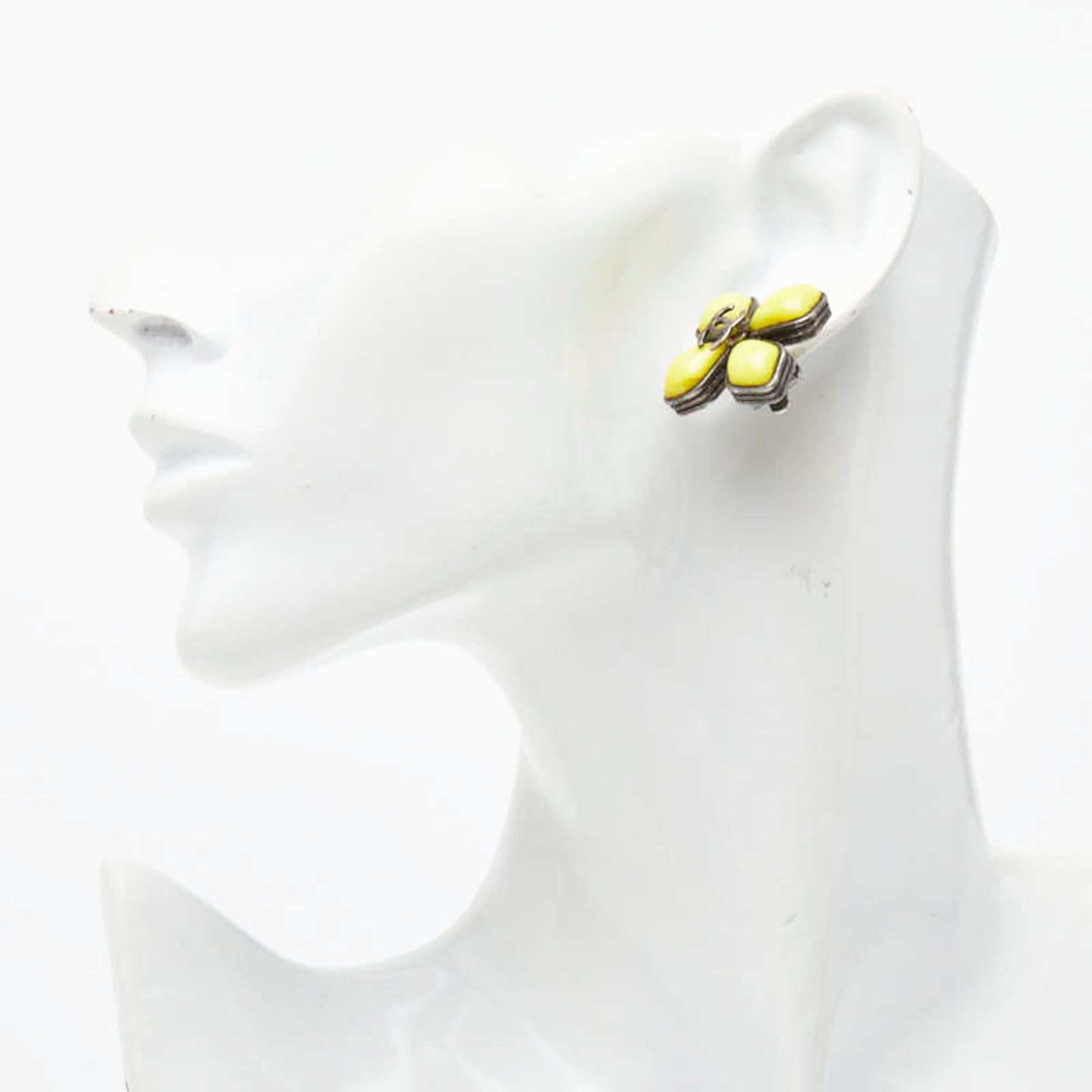 Chanel CHANEL Coco Mark Vintage Flower Motif Earrings in Silver and Yellow Metal with Enamel, Women's Size ONE SIZE - 5 Thumbnail